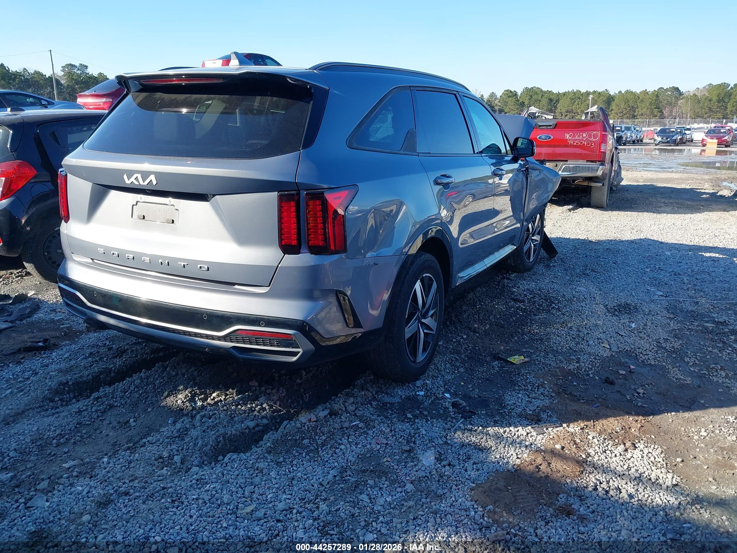 KIA SORENTO image 4