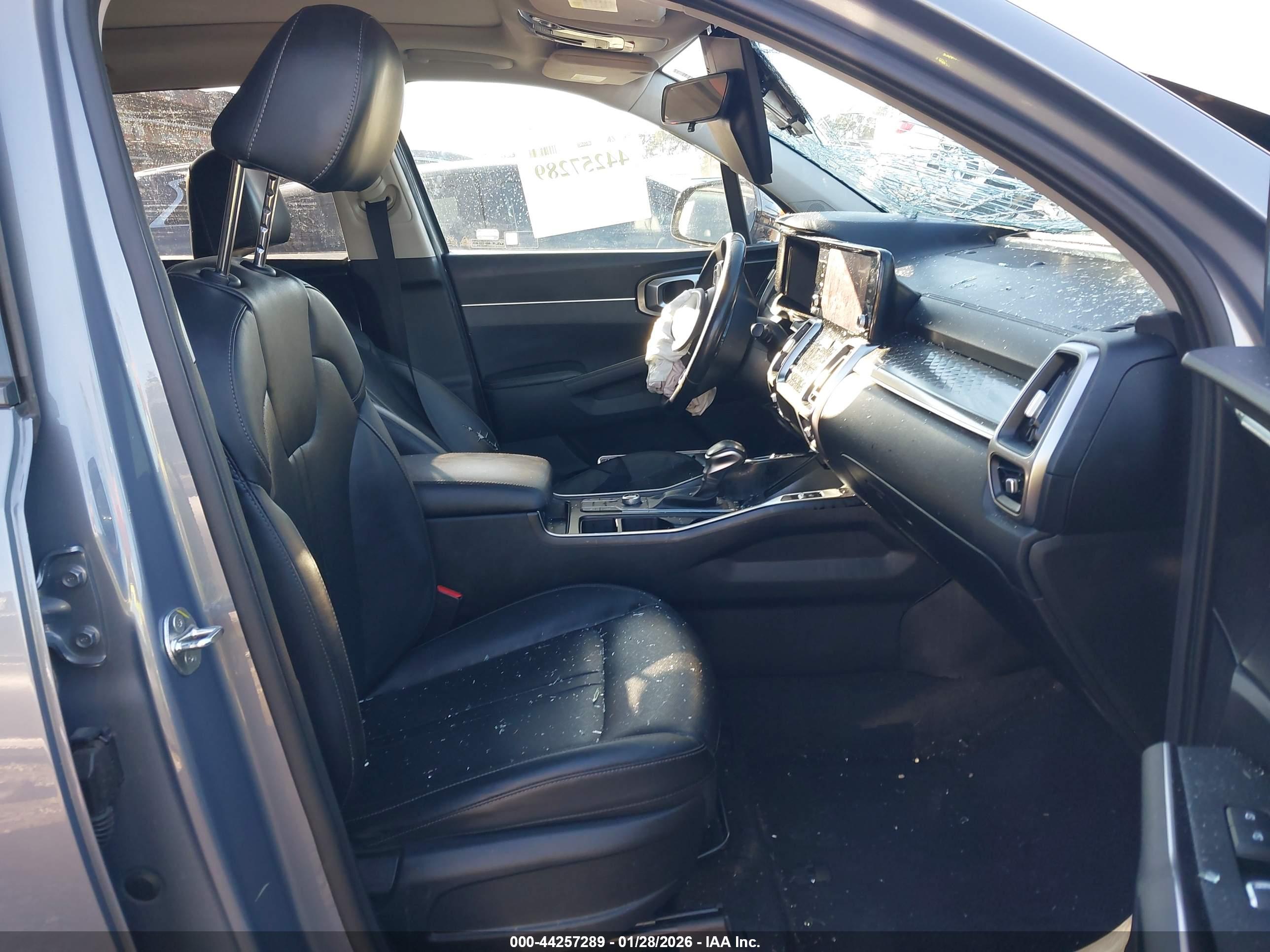 KIA SORENTO image 5