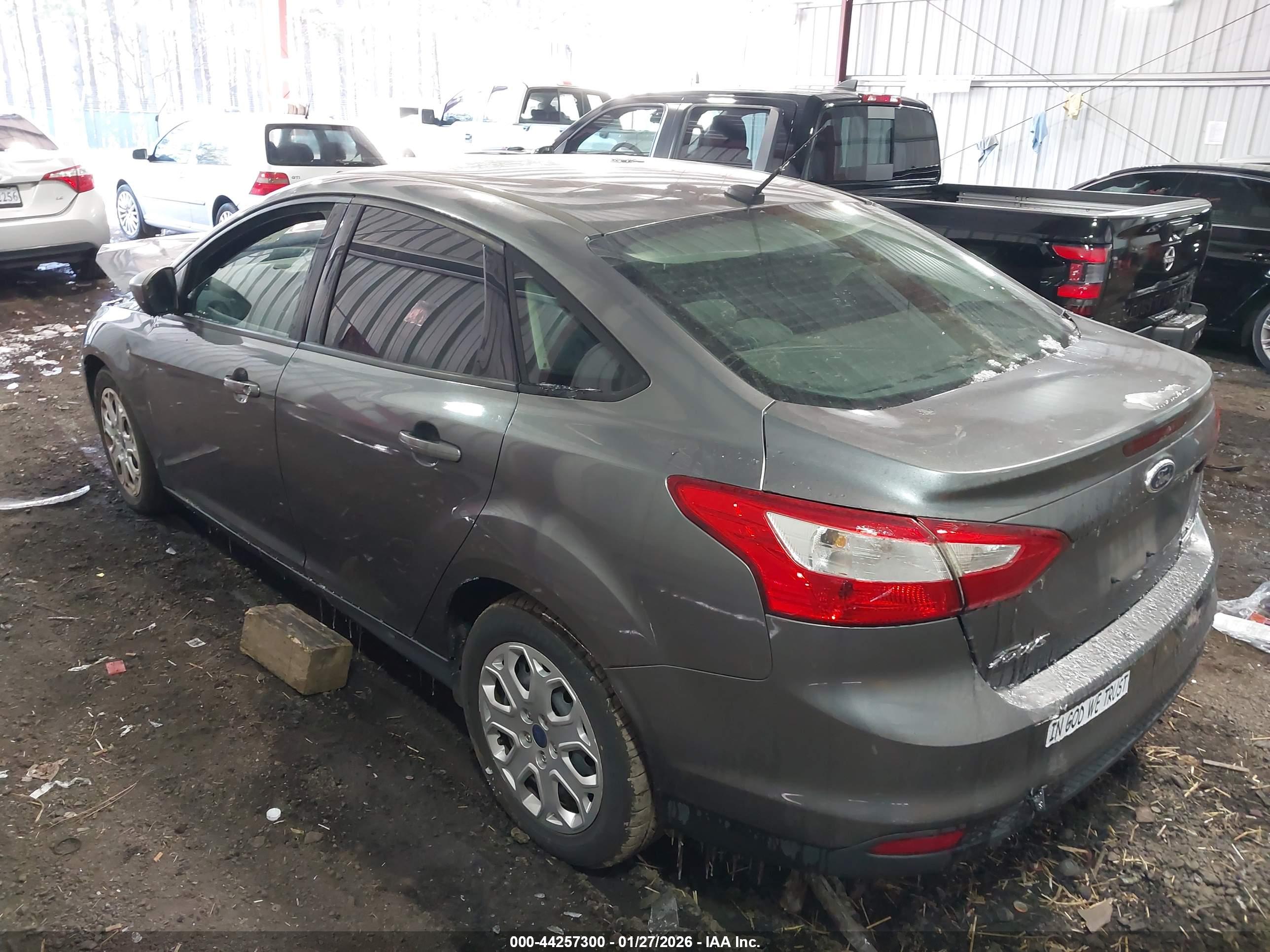 FORD FOCUS image 3