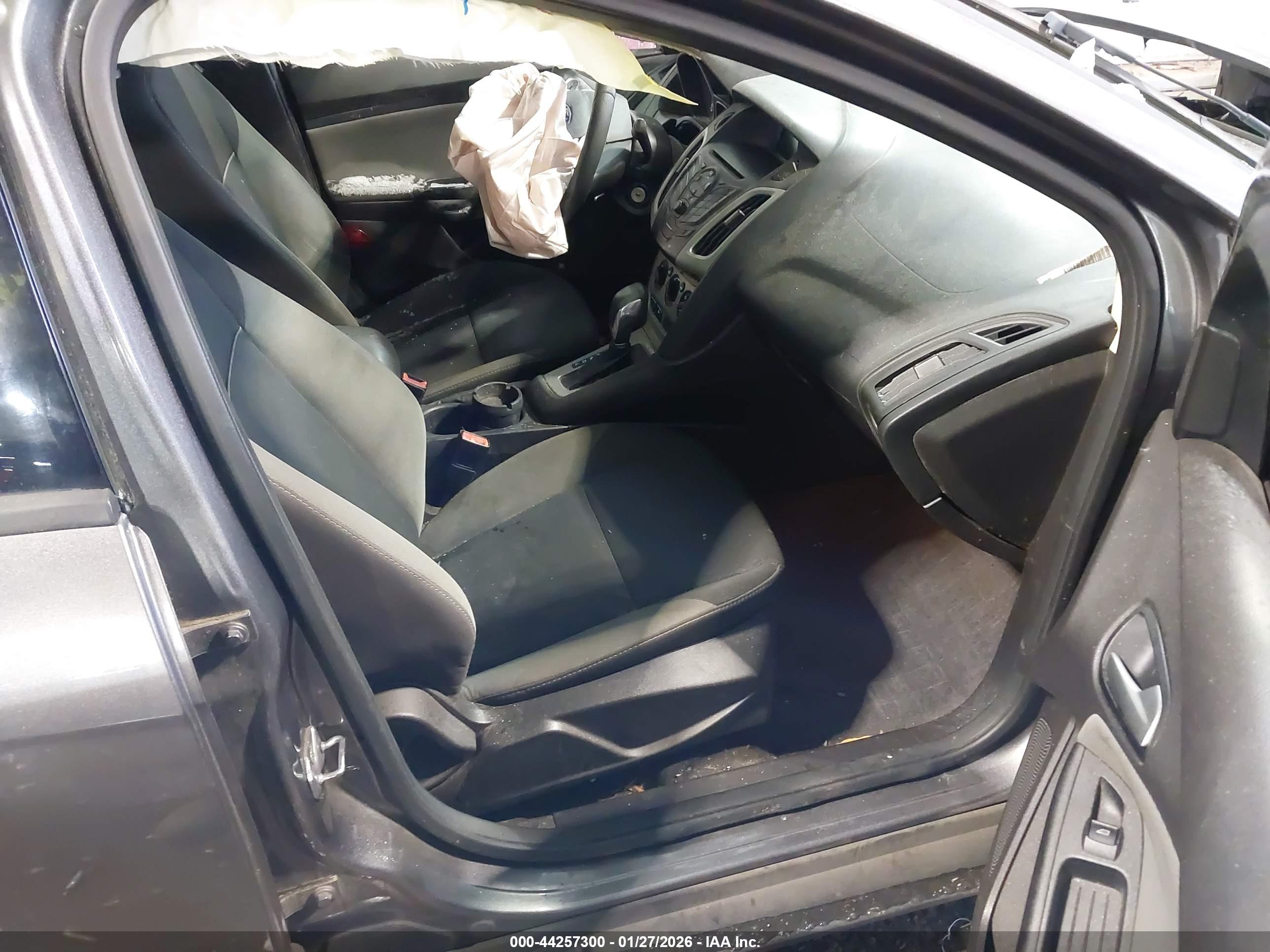 FORD FOCUS image 5