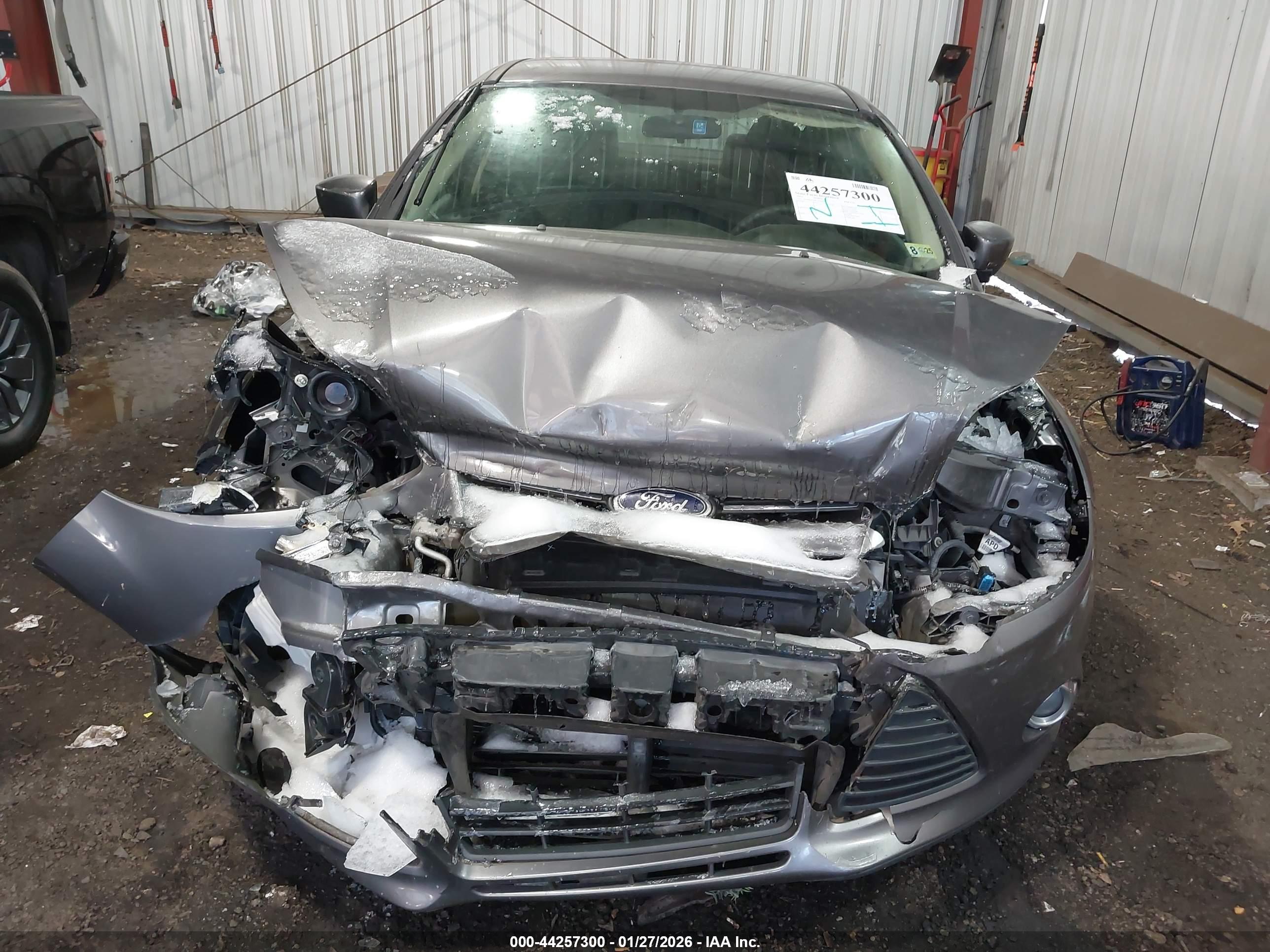 FORD FOCUS image 6