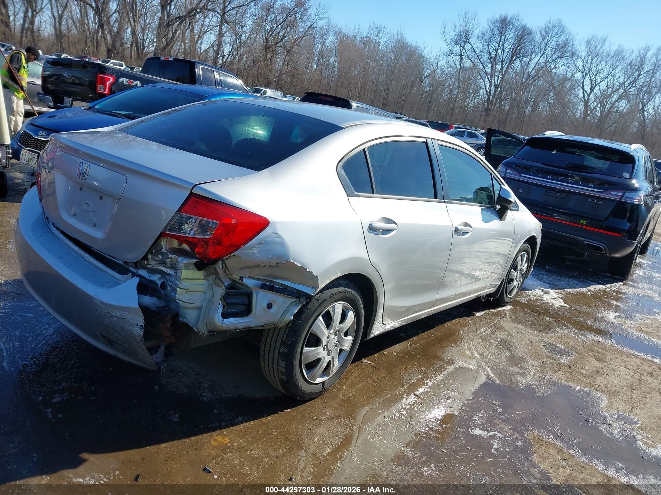 HONDA CIVIC image 4