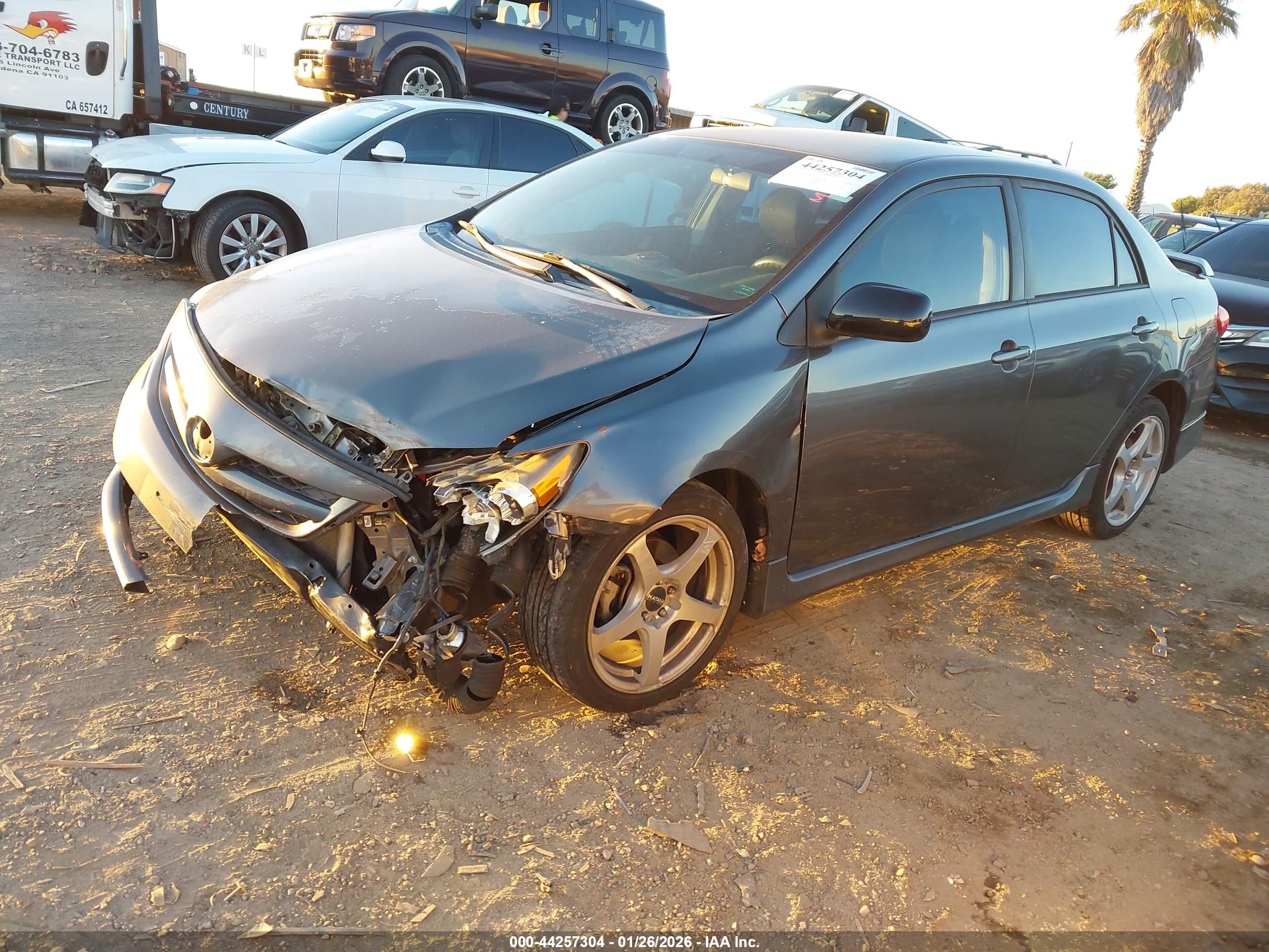TOYOTA COROLLA image 2