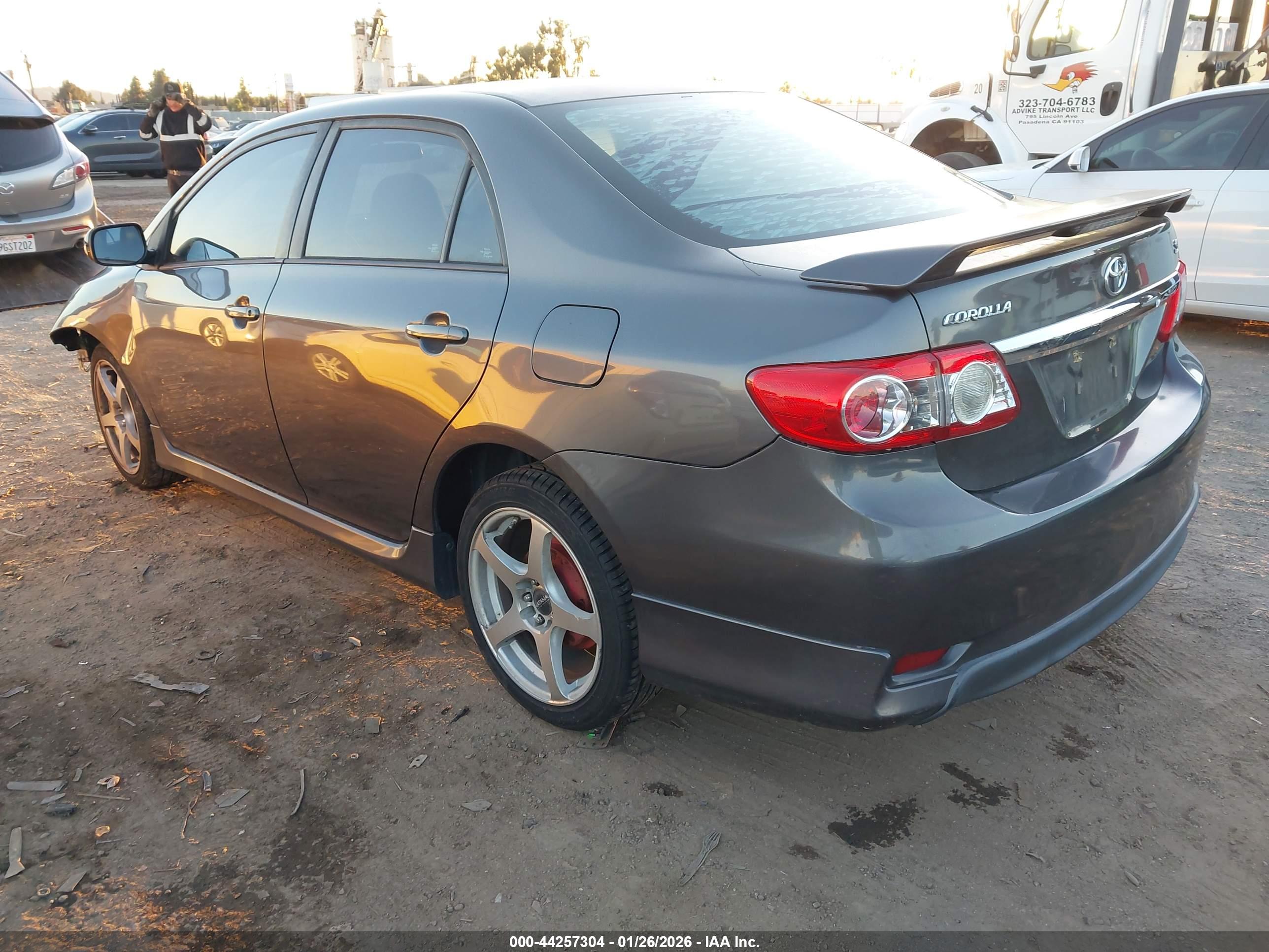 TOYOTA COROLLA image 3