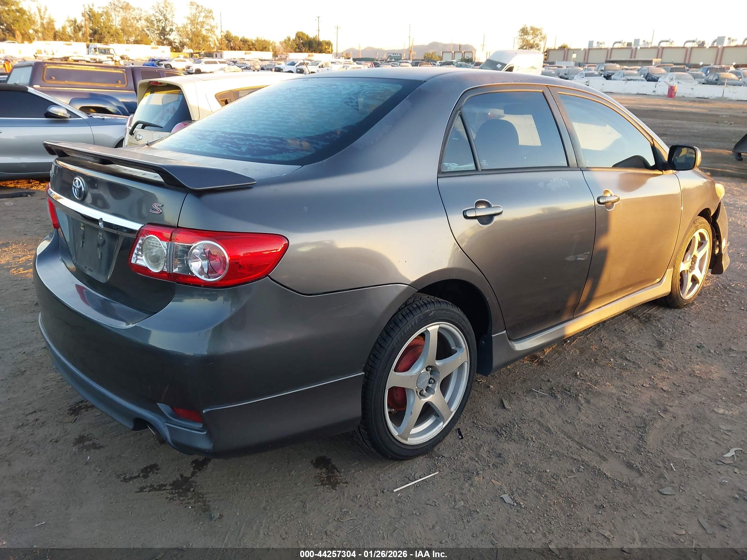 TOYOTA COROLLA image 4
