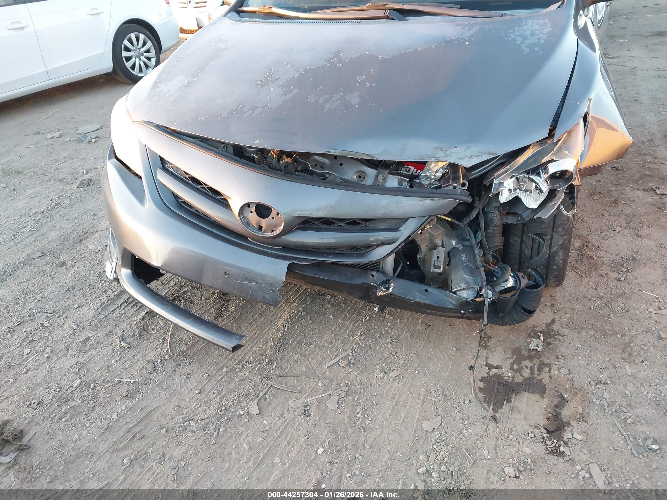 TOYOTA COROLLA image 6