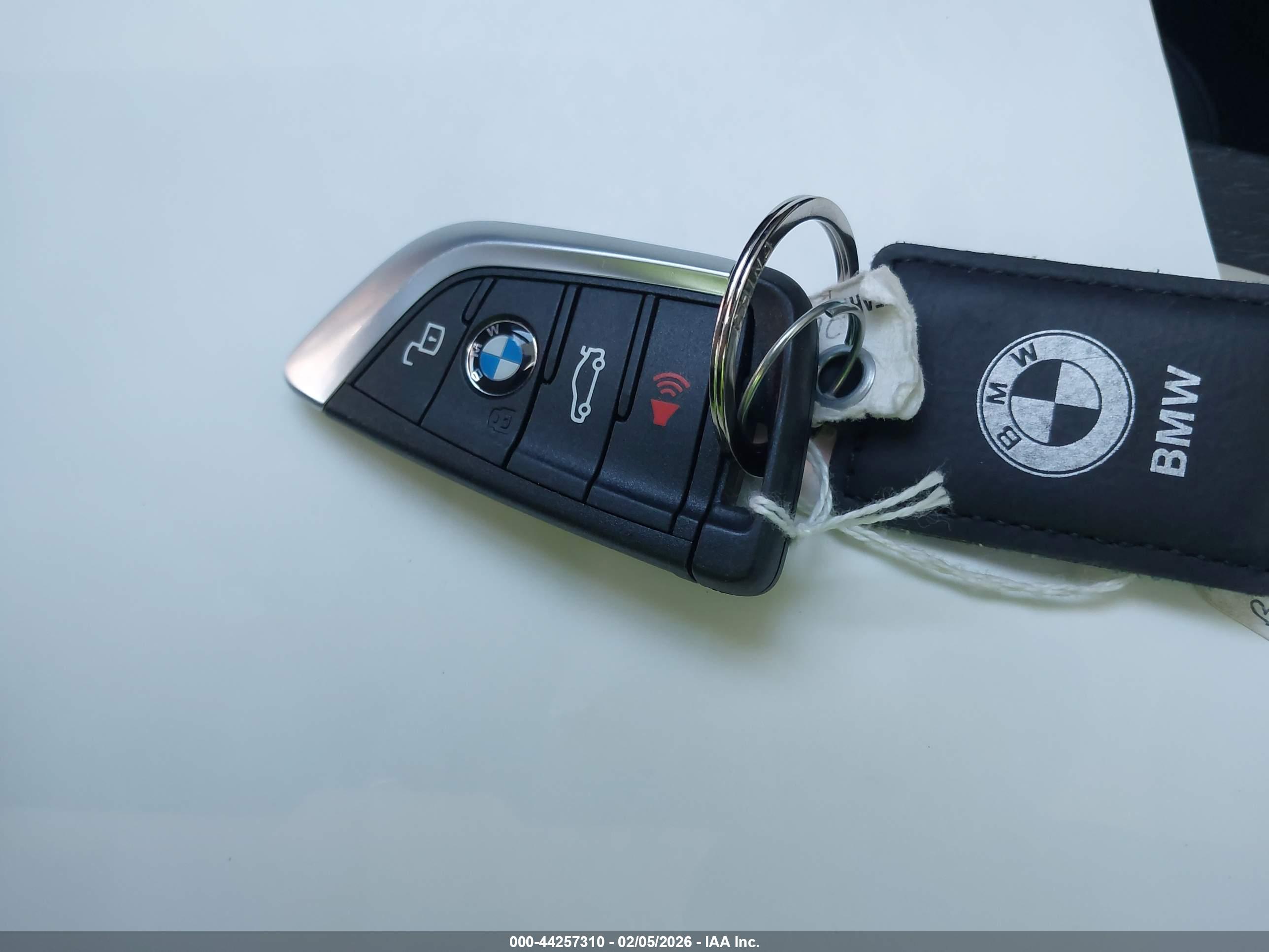 BMW 330I image 11