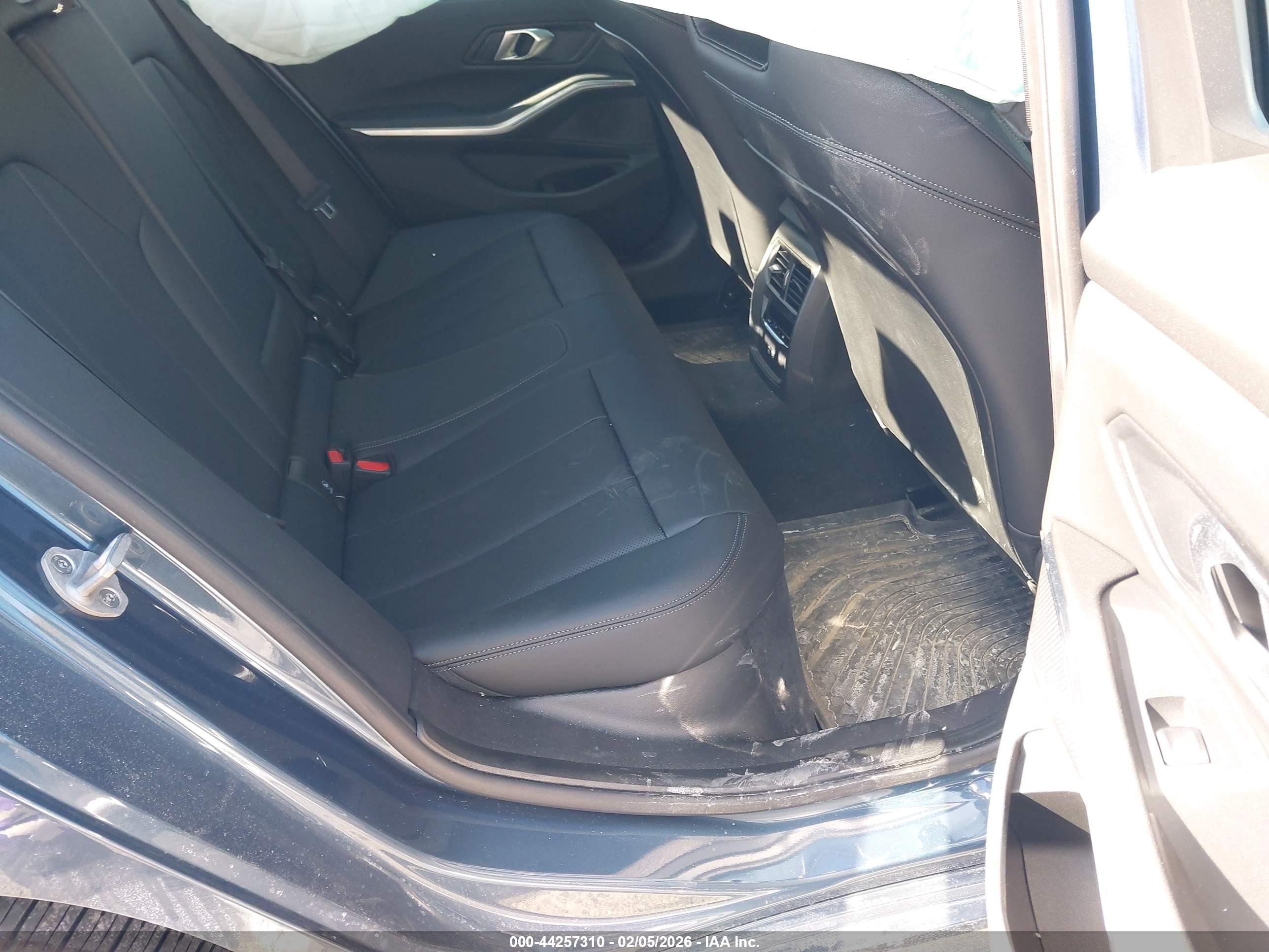 BMW 330I image 8