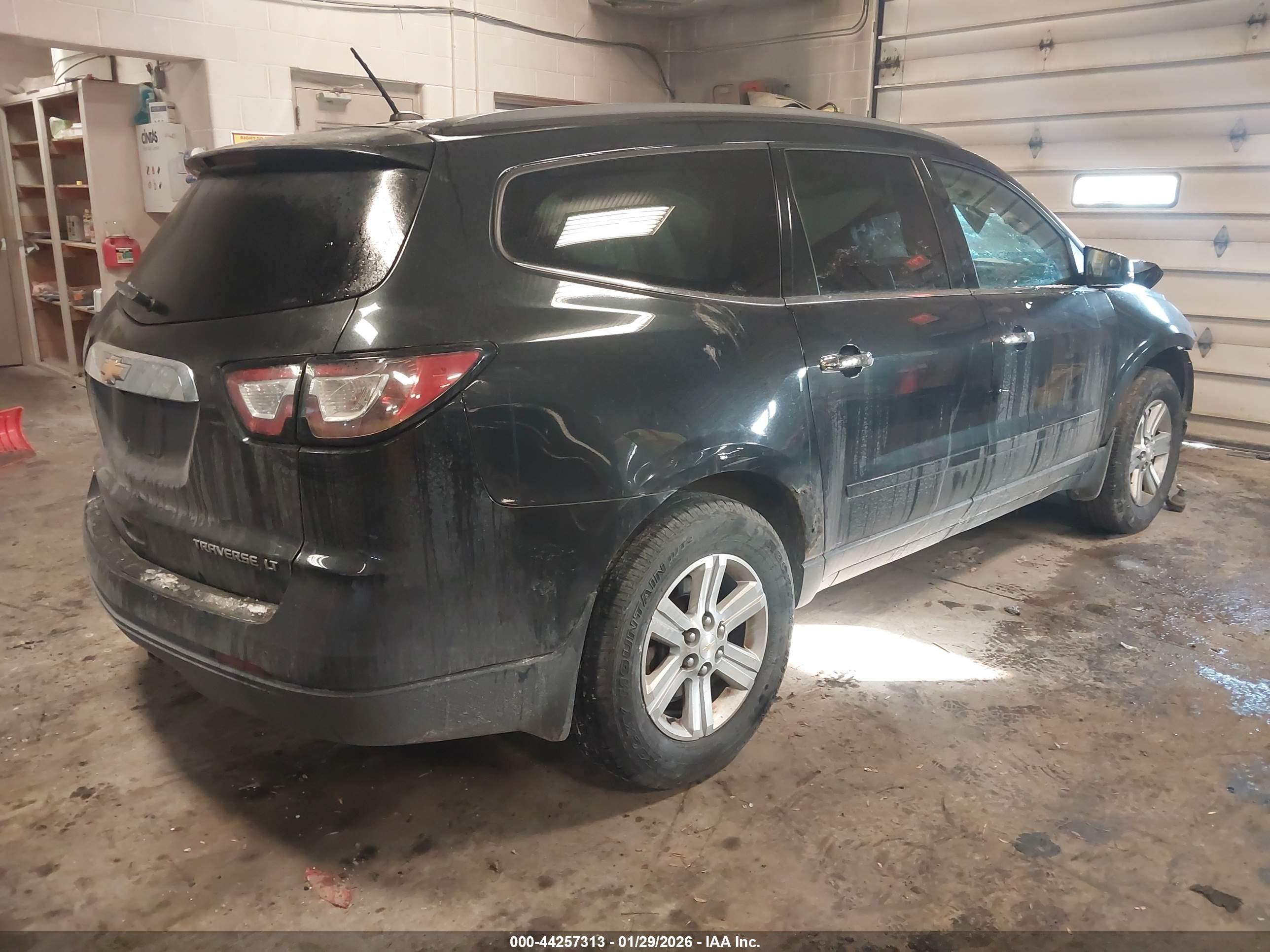 CHEVROLET TRAVERSE image 4