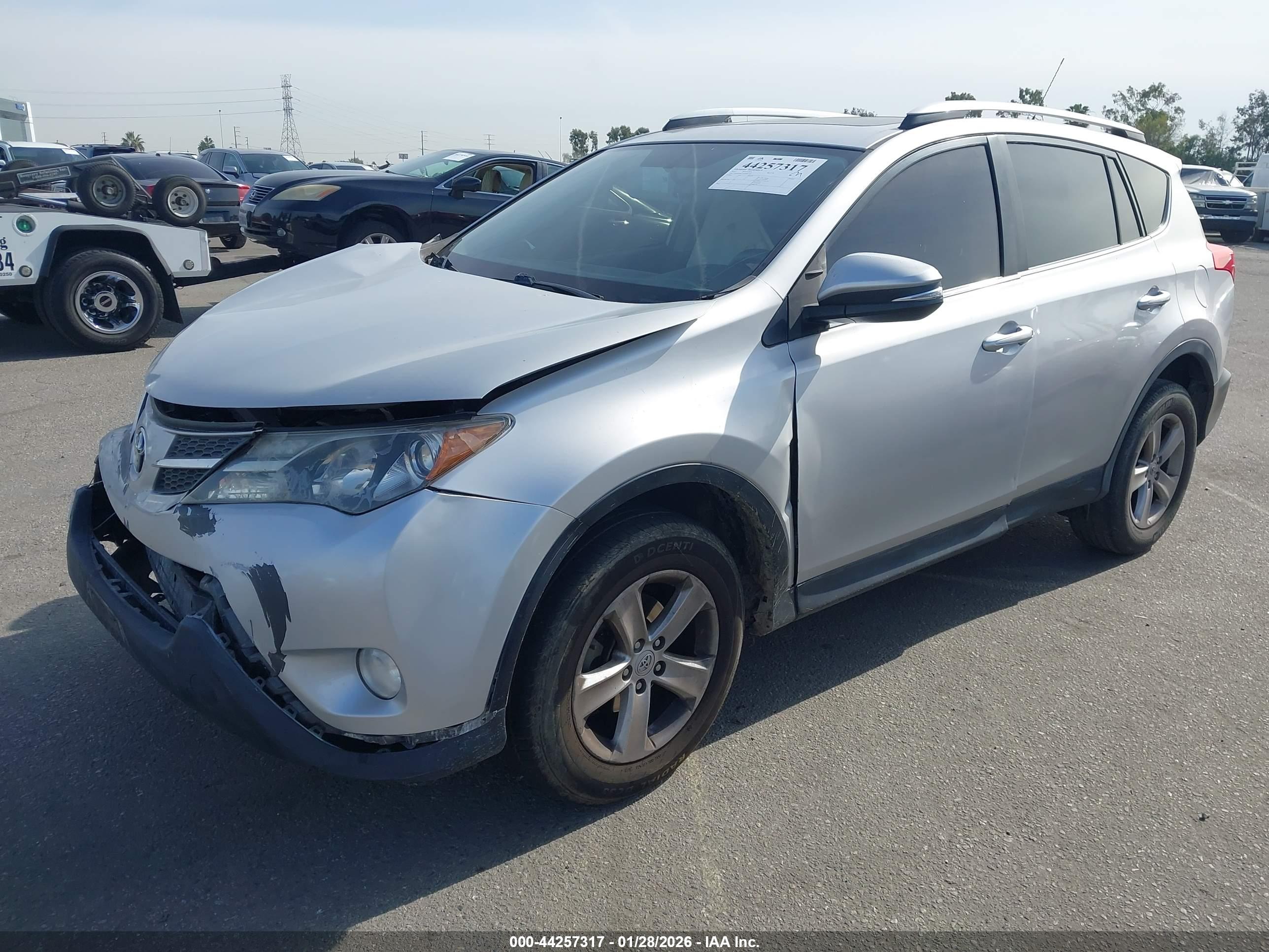 TOYOTA RAV4 image 2