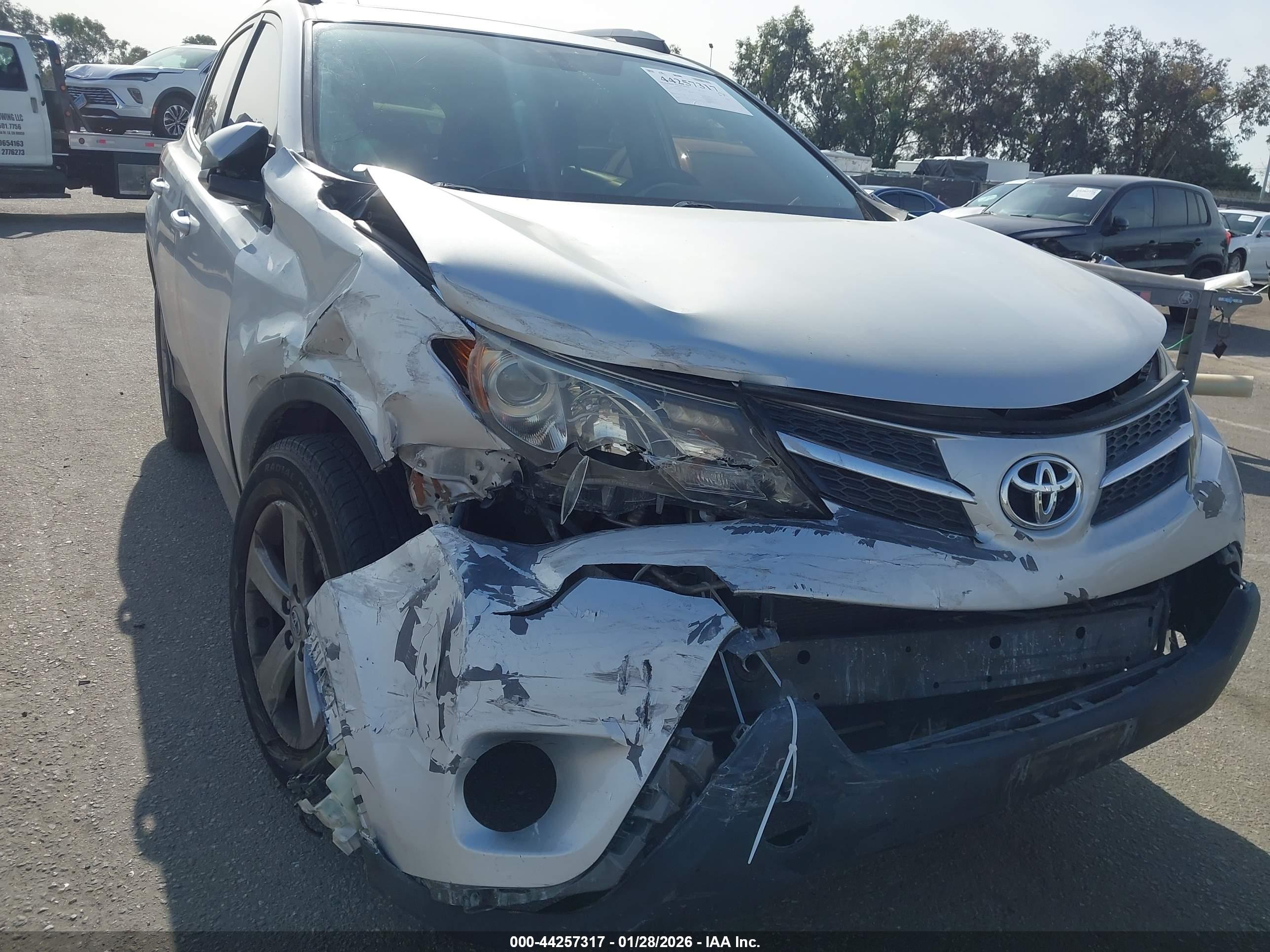 TOYOTA RAV4 image 6