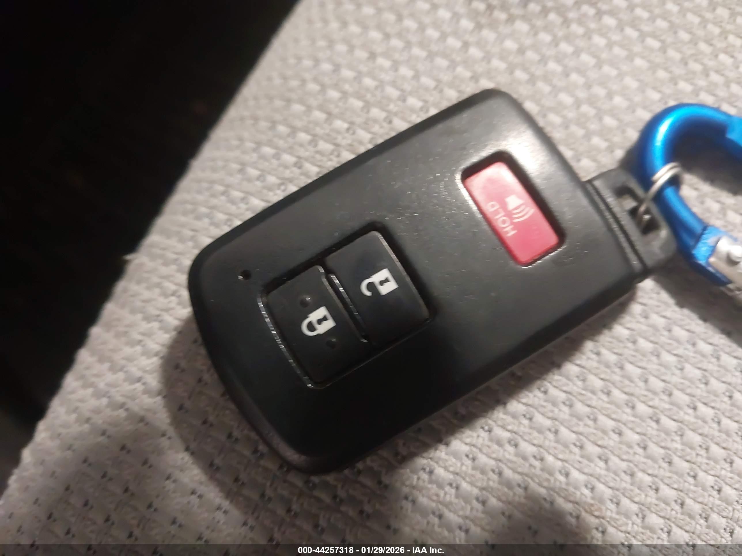 TOYOTA RAV4 image 11