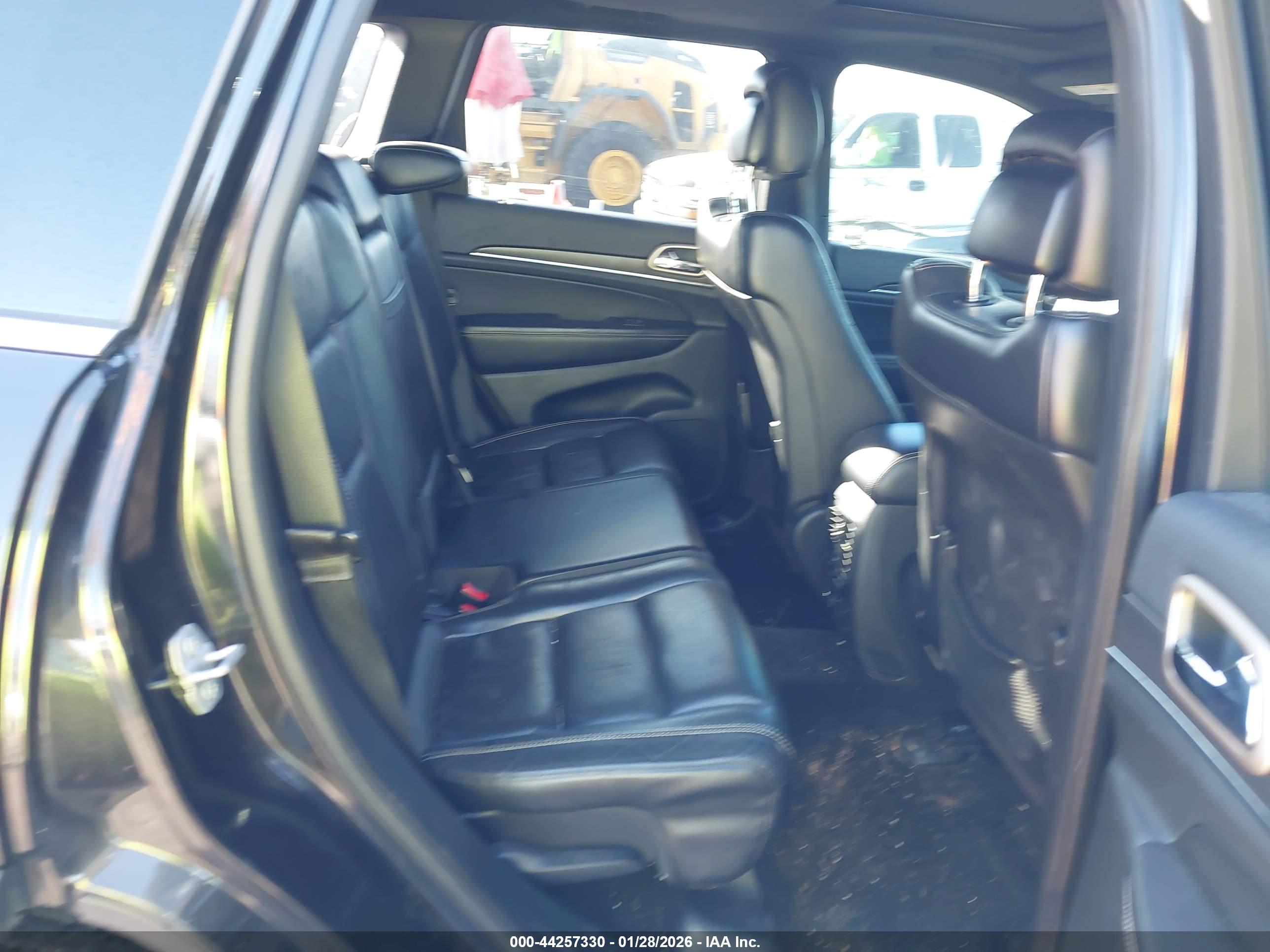 JEEP GRAND image 8