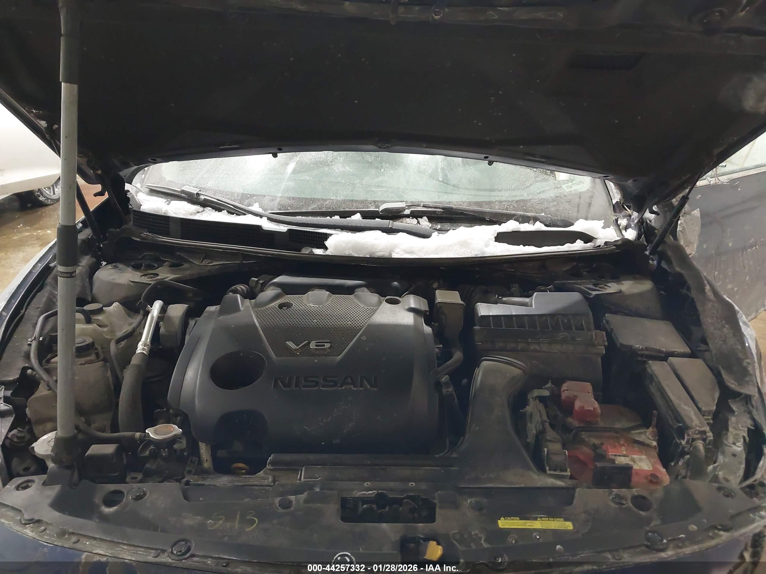 NISSAN MAXIMA image 10