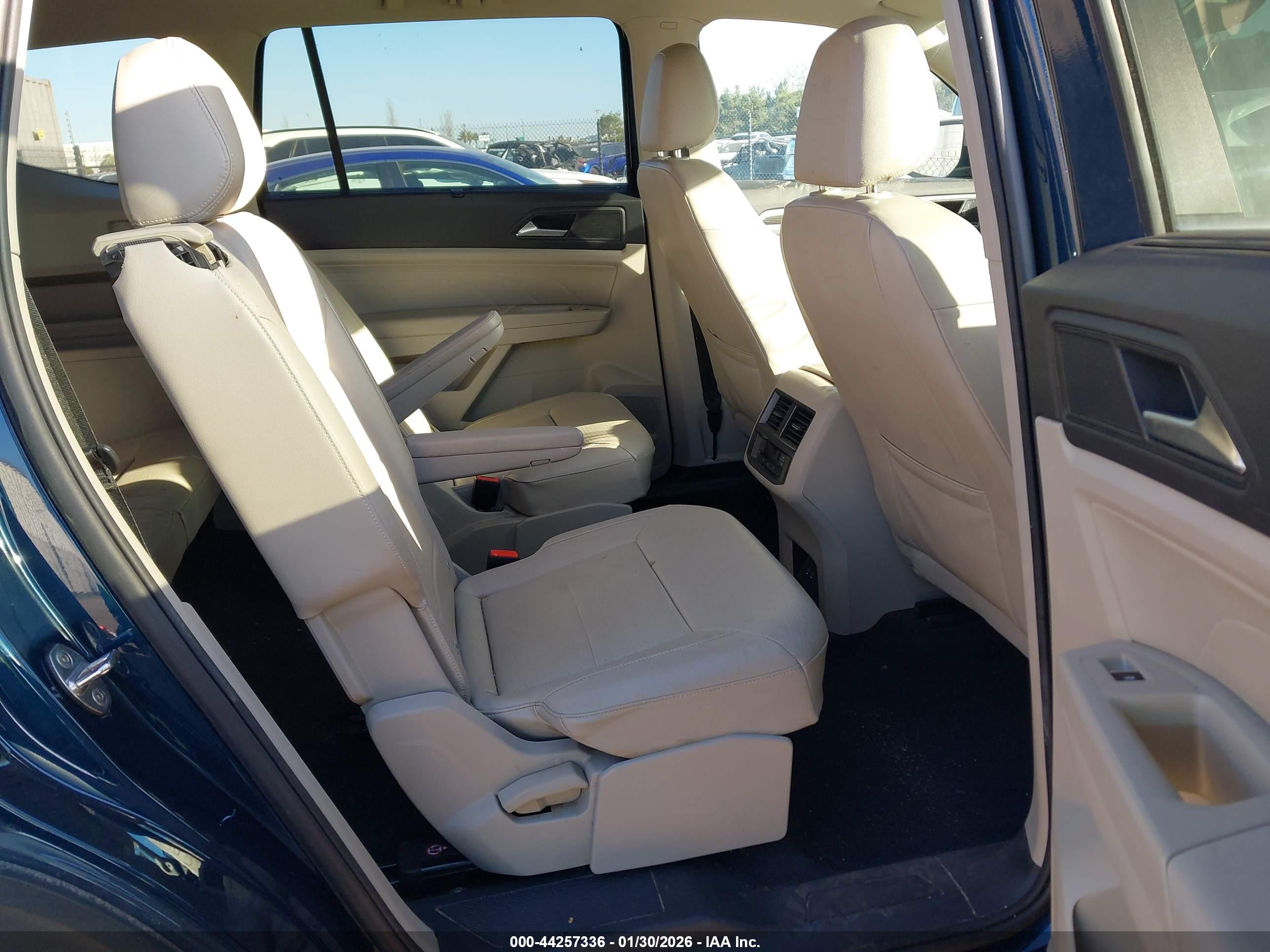 VOLKSWAGEN ATLAS image 8