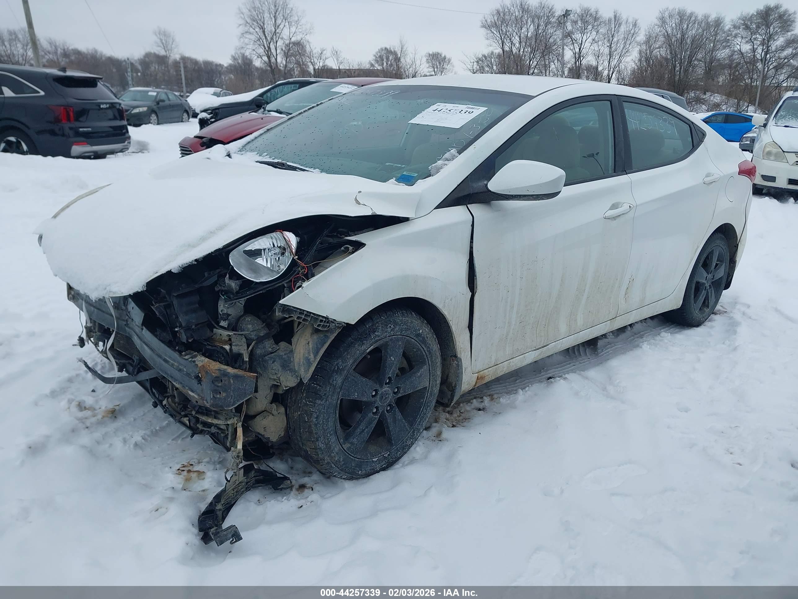 HYUNDAI ELANTRA image 2
