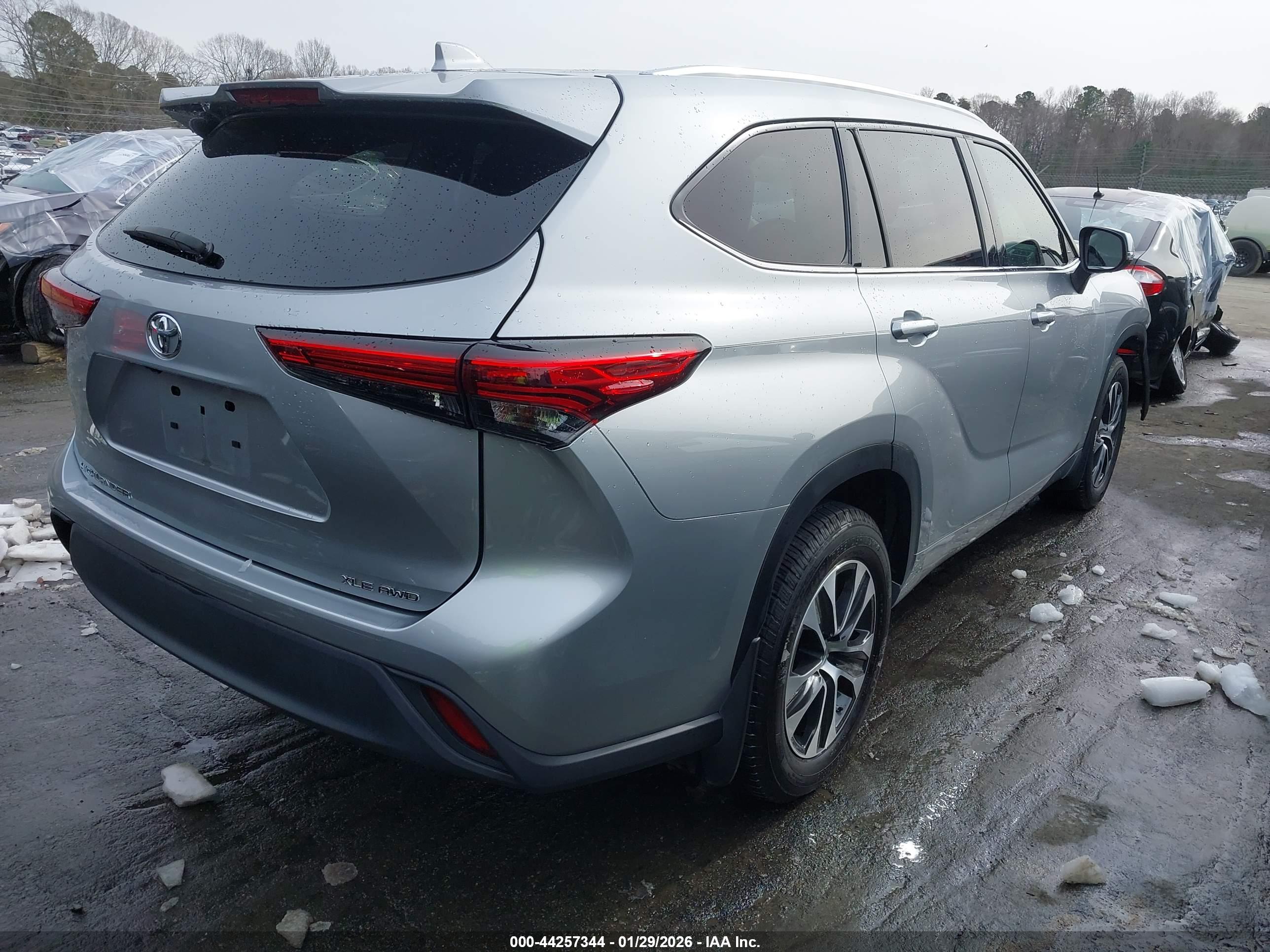 TOYOTA HIGHLANDER image 4
