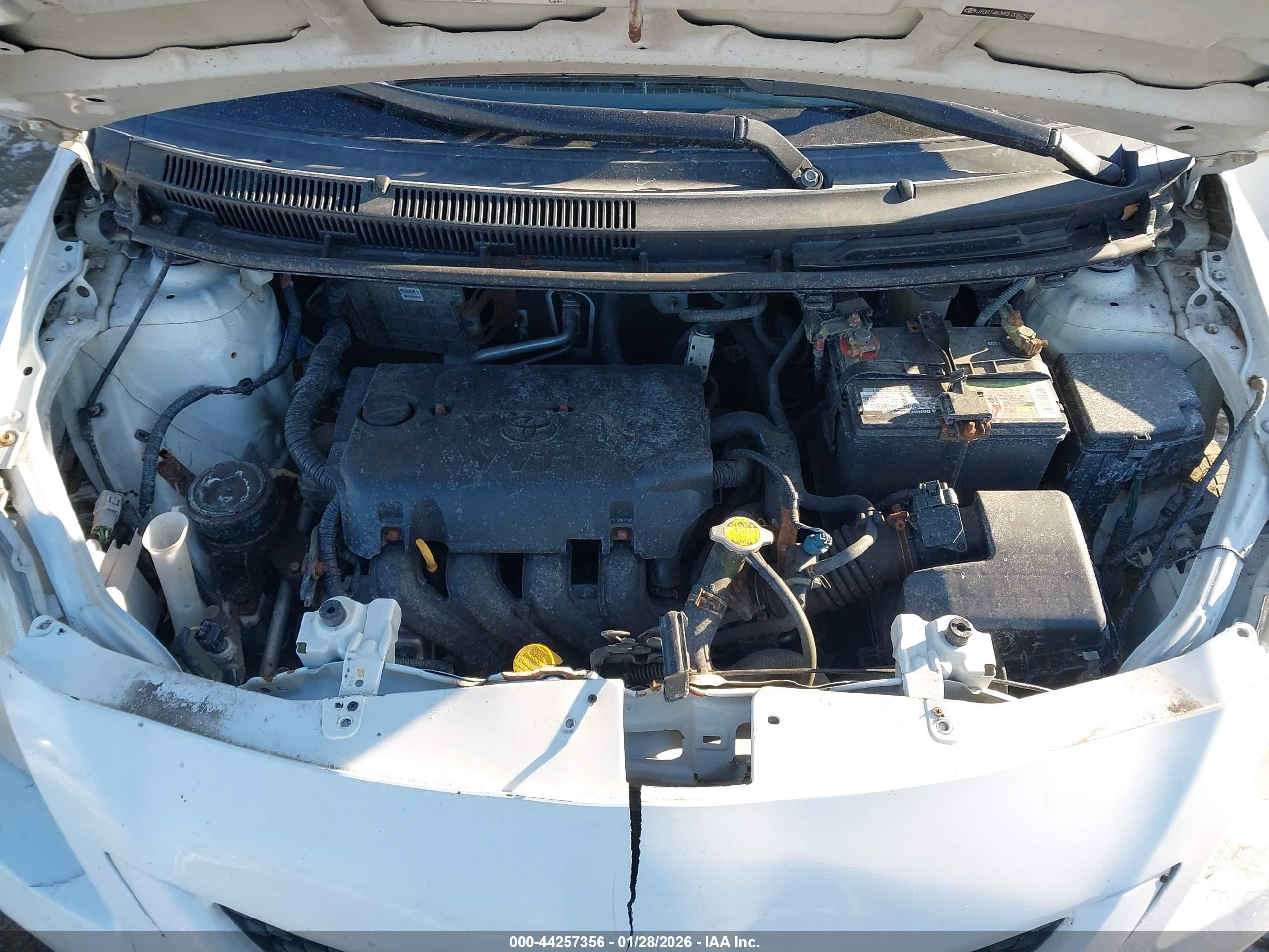 TOYOTA YARIS image 10