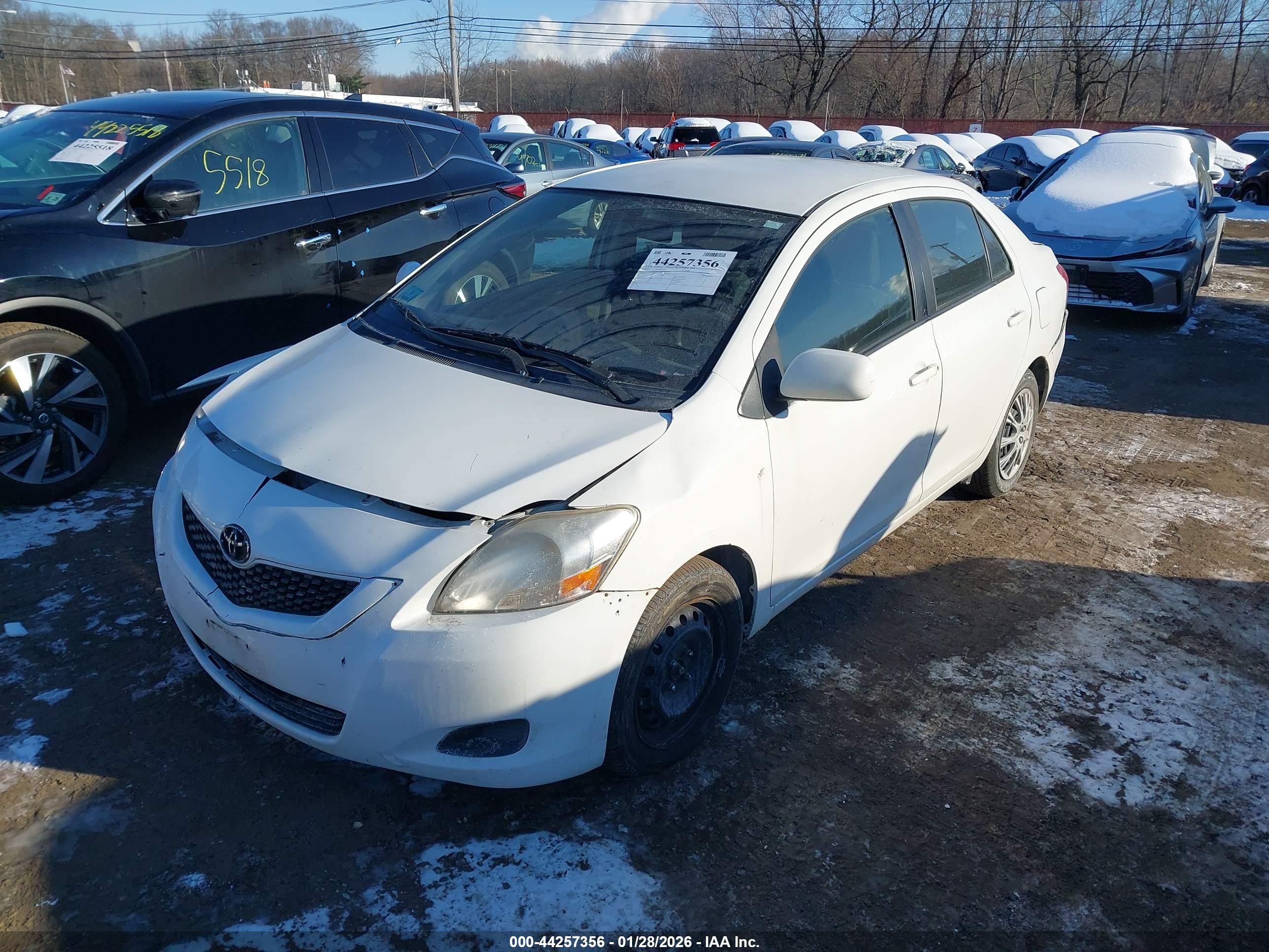 TOYOTA YARIS image 6