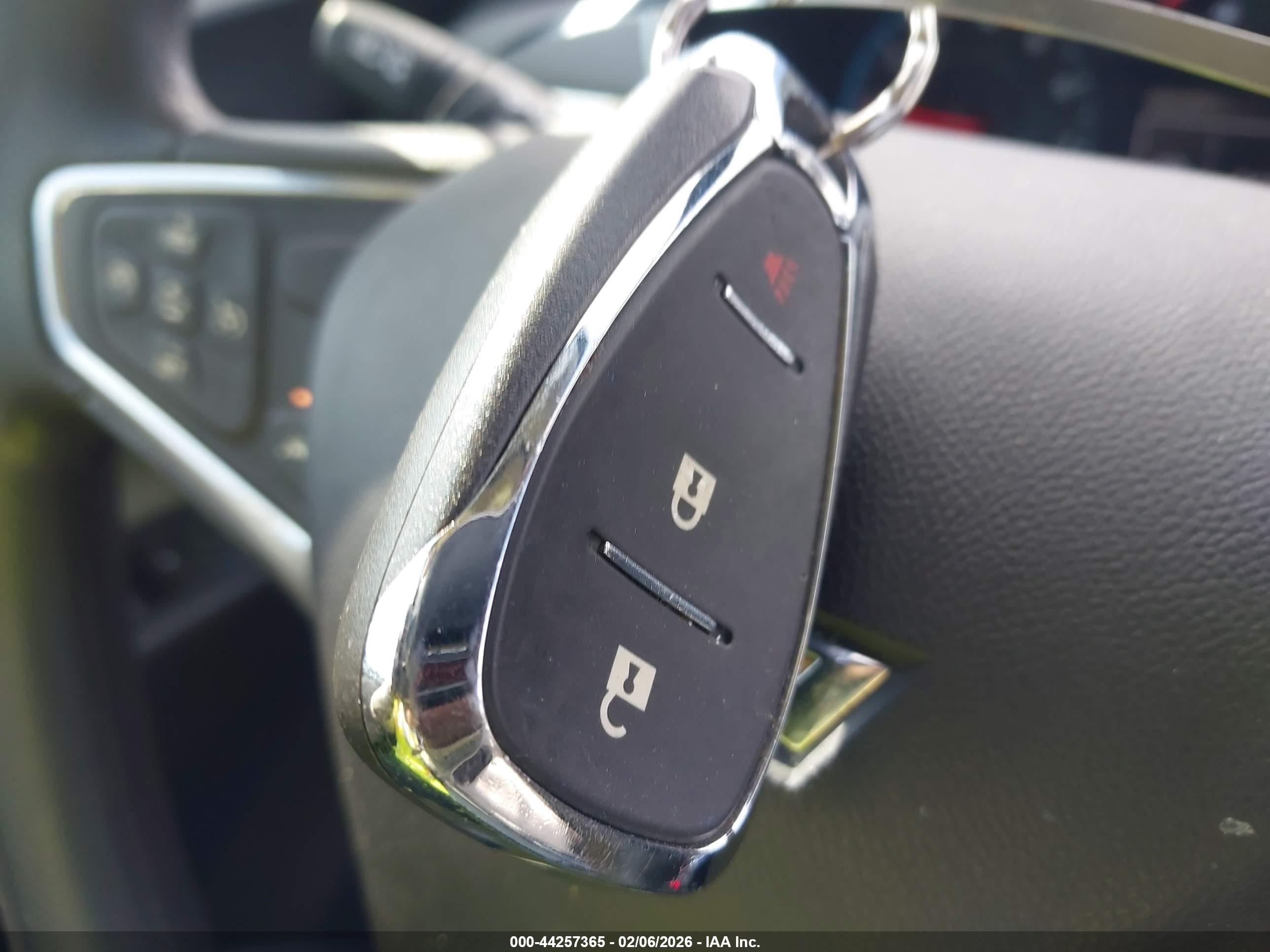CHEVROLET EQUINOX image 11