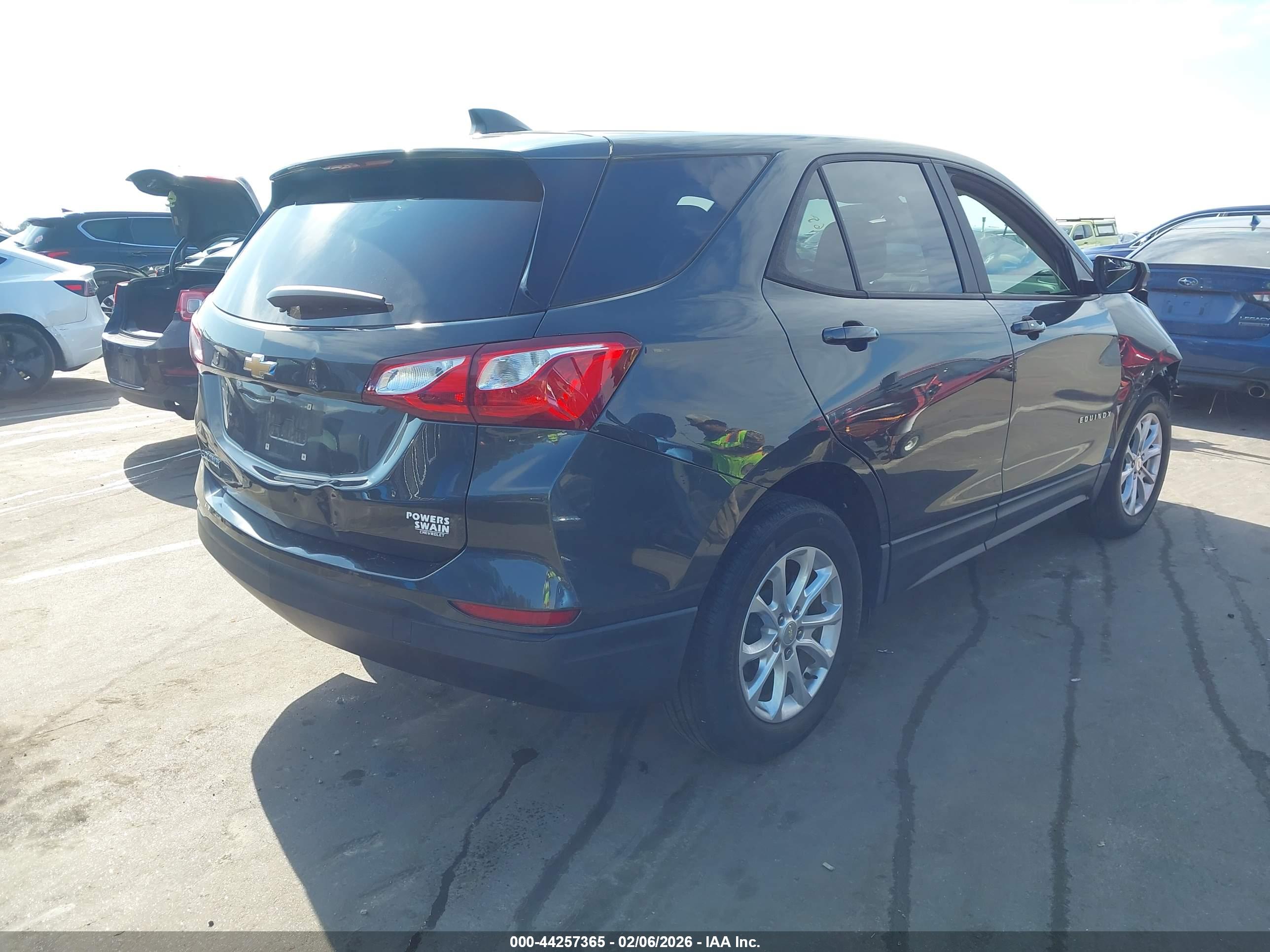 CHEVROLET EQUINOX image 4
