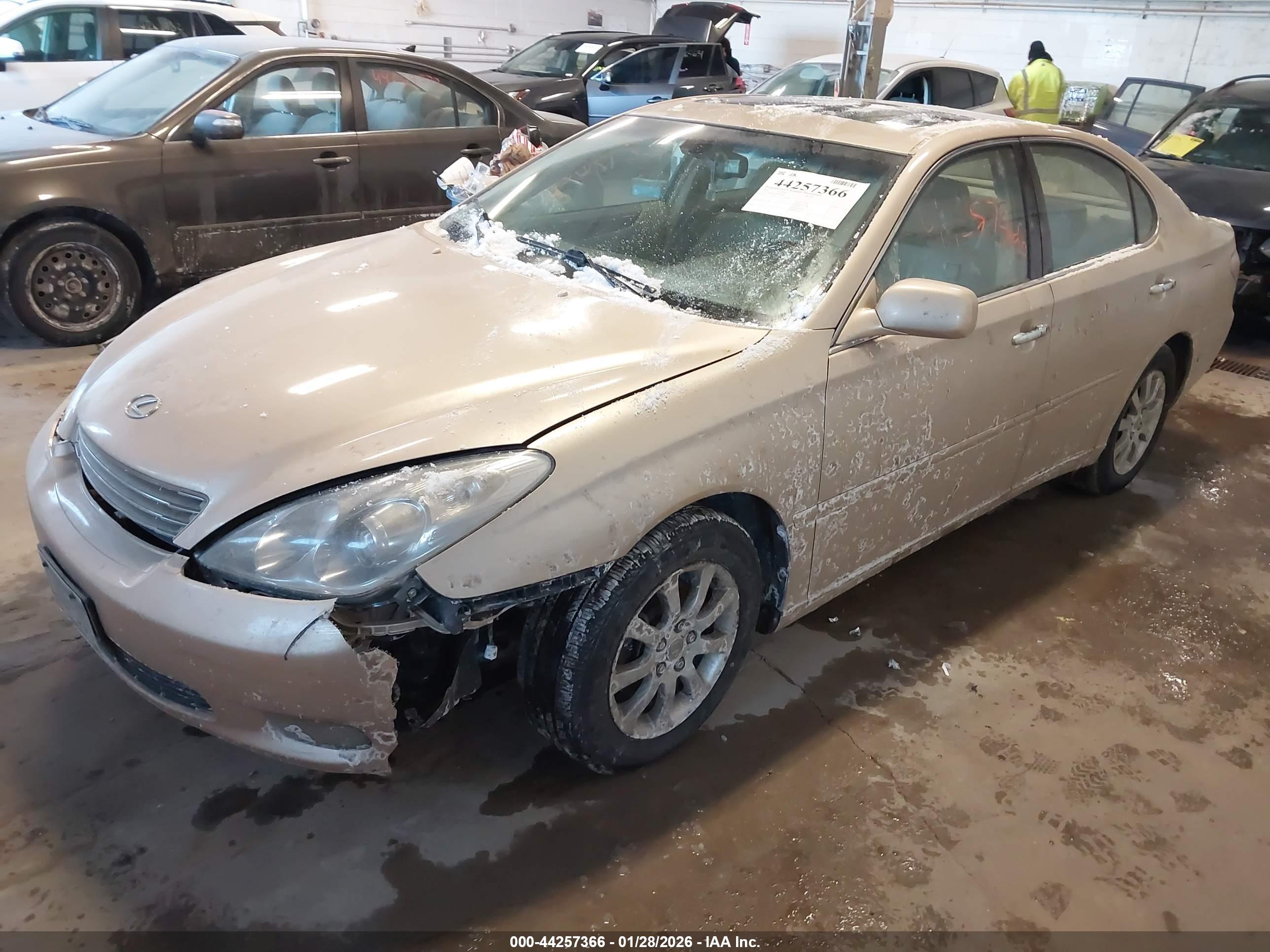 LEXUS ES image 2