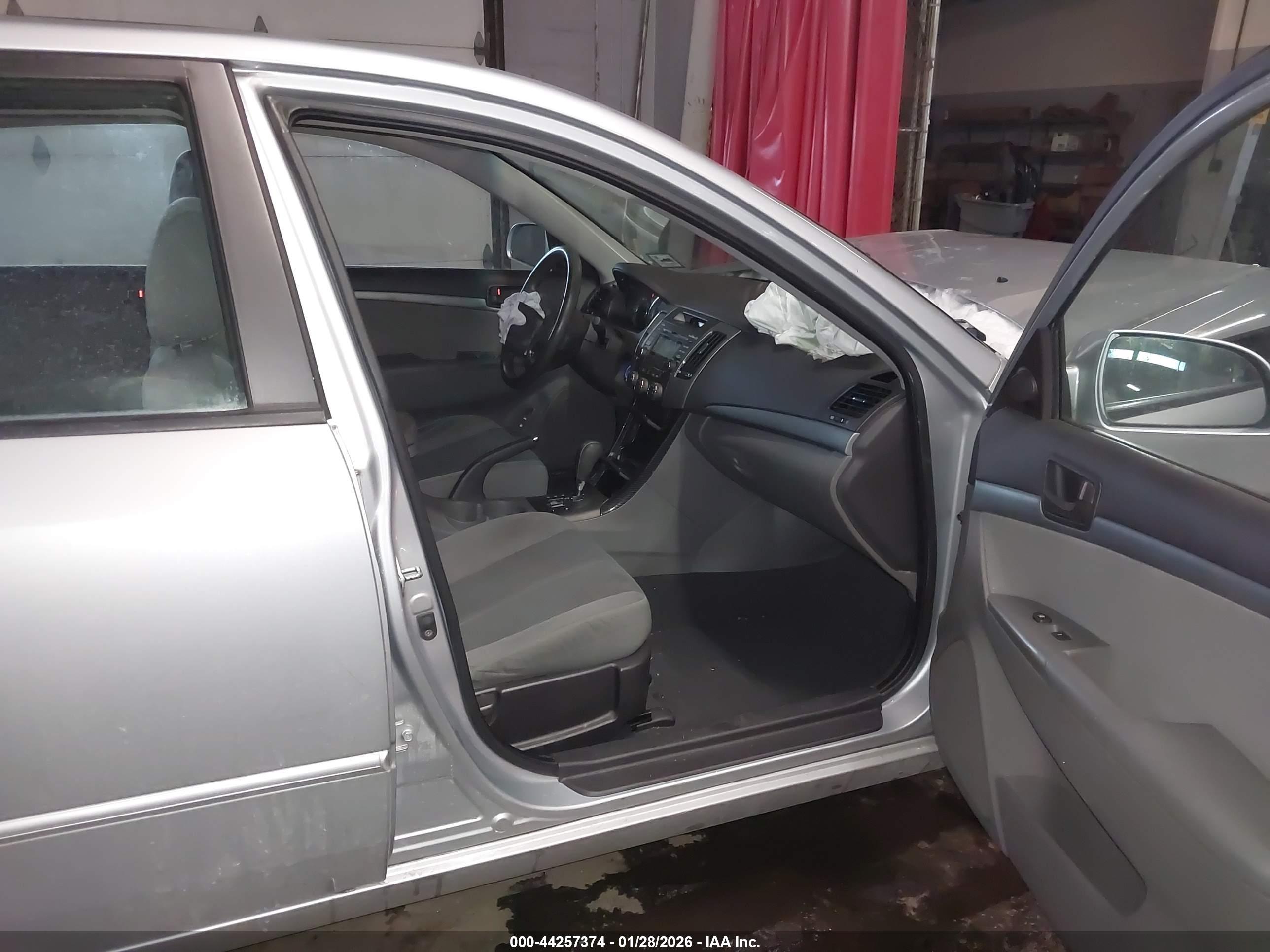 HYUNDAI SONATA image 5