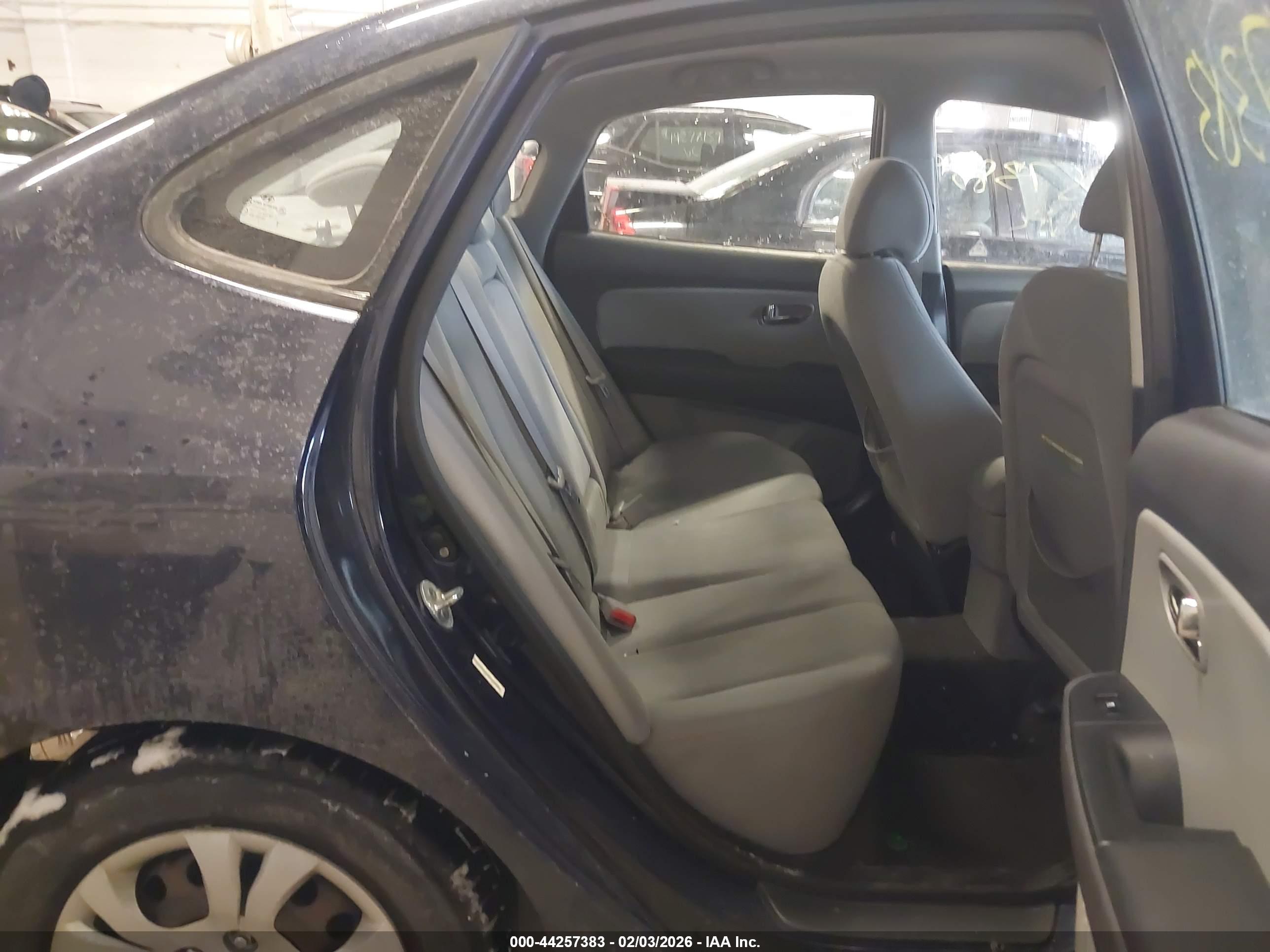 HYUNDAI ELANTRA image 8
