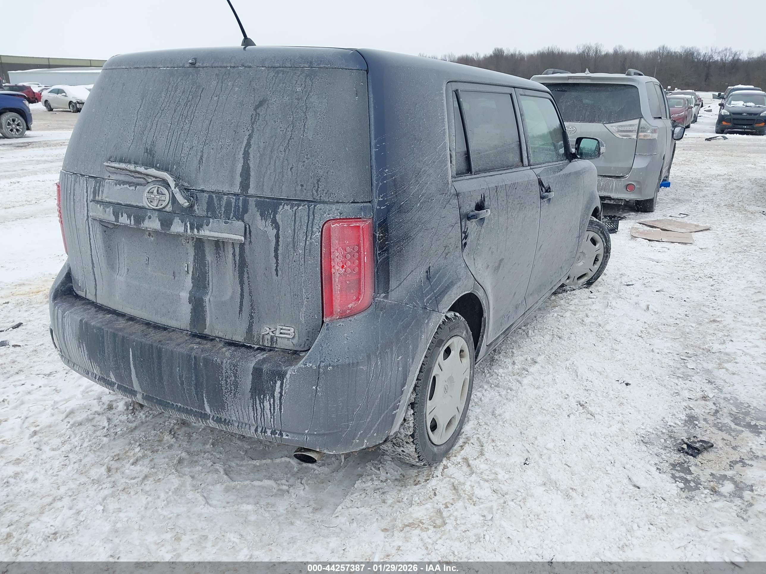 SCION XB image 4