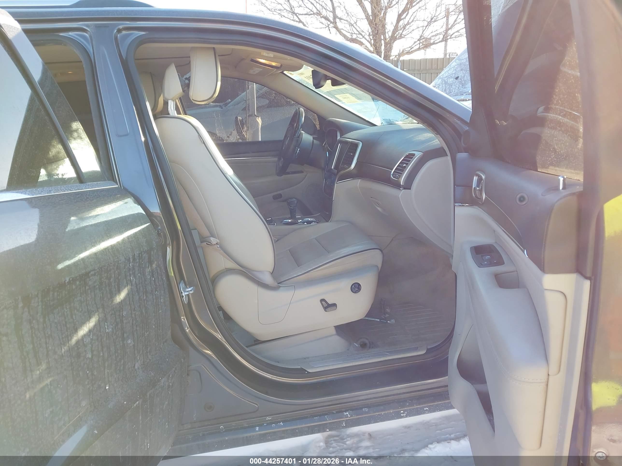 JEEP GRAND image 5