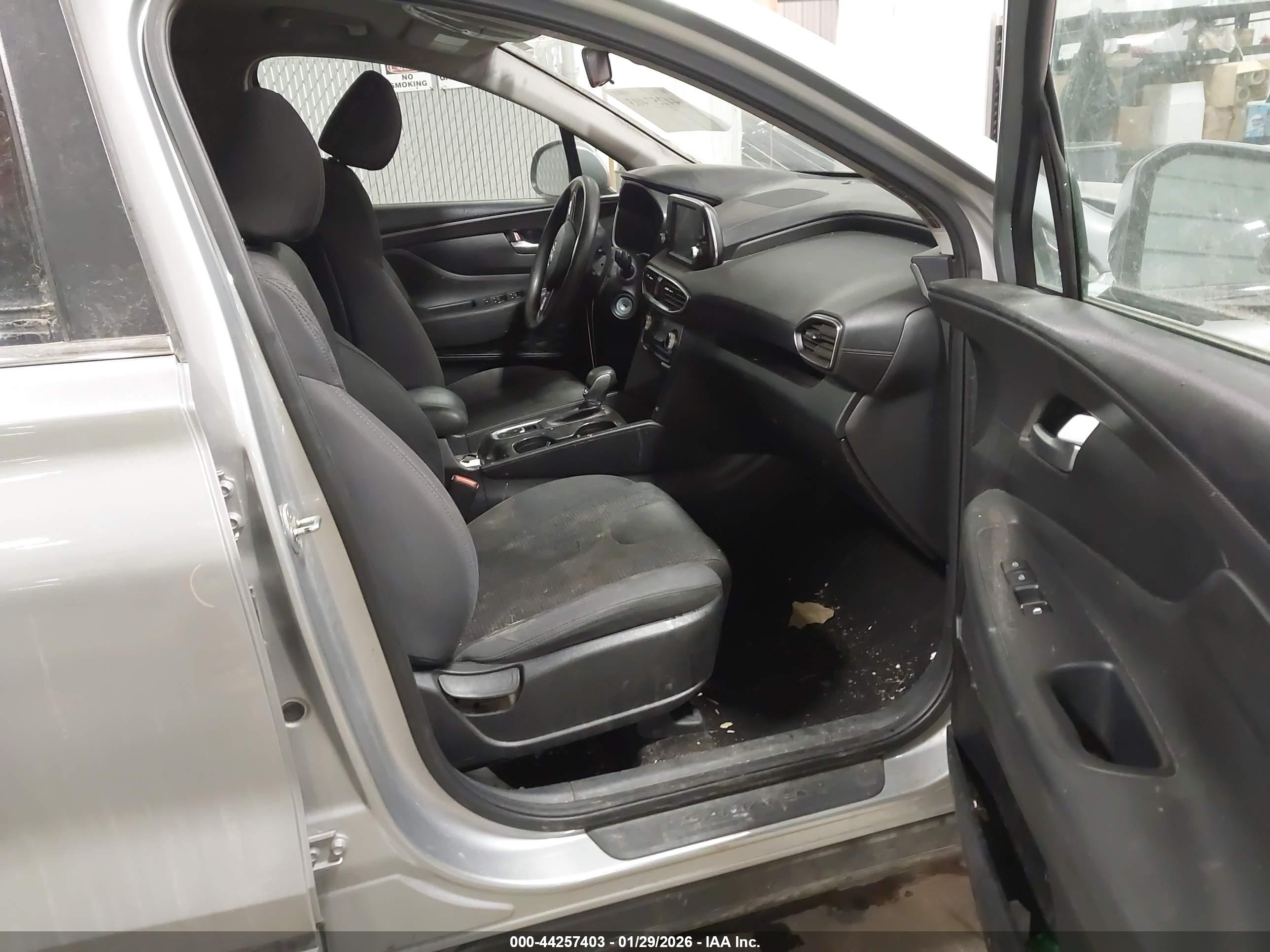 HYUNDAI SANTA image 5