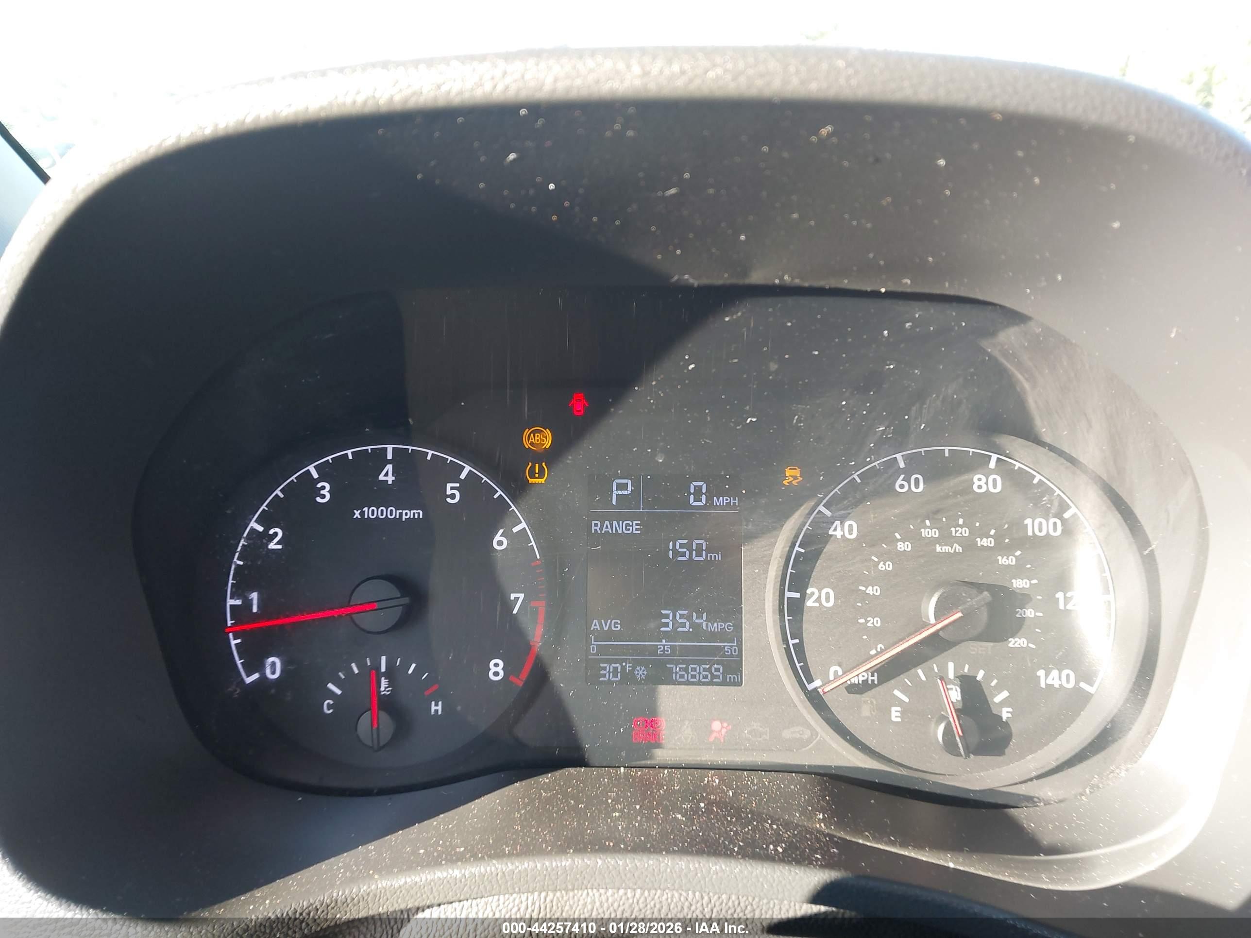 HYUNDAI ACCENT image 7