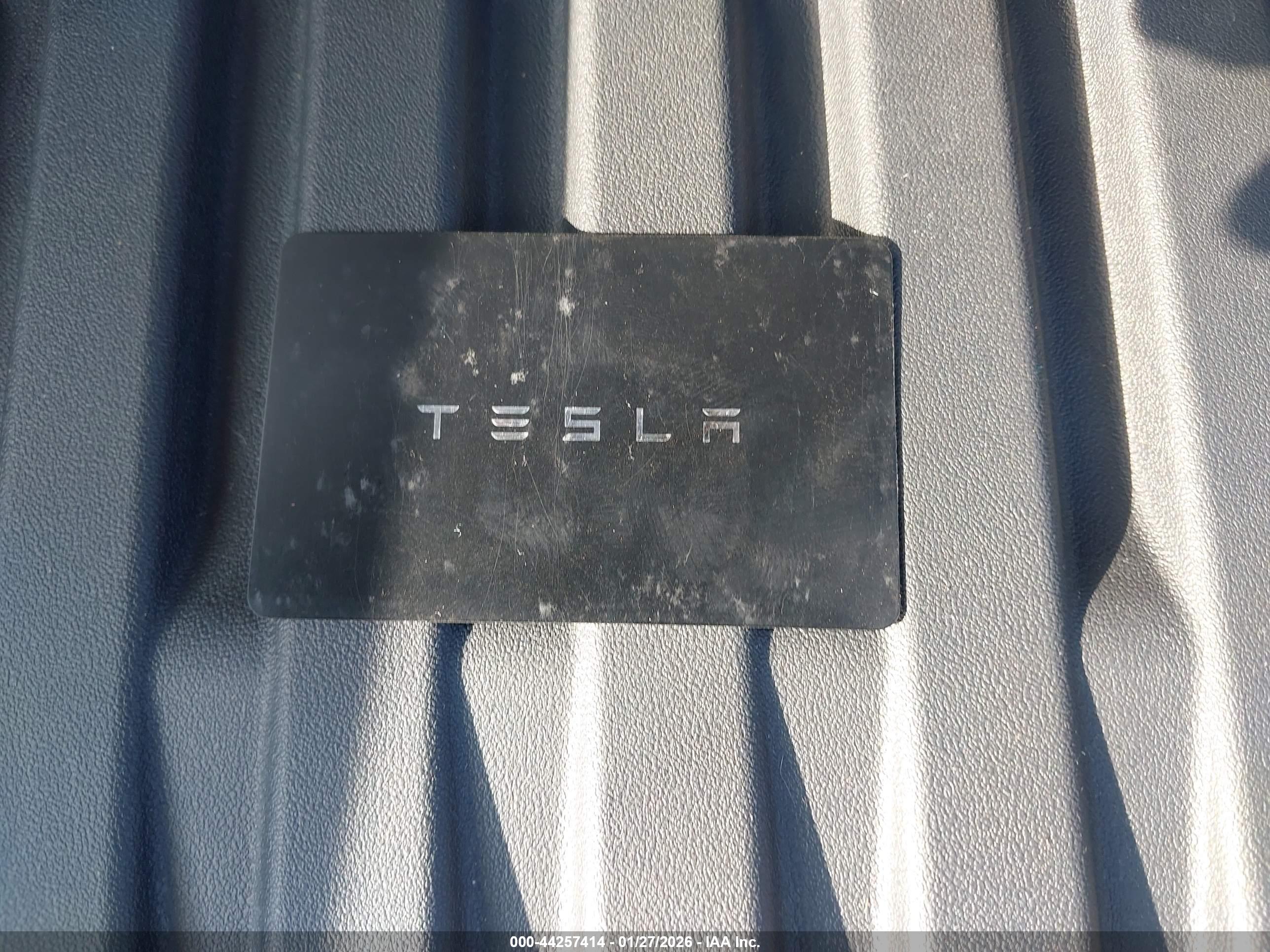 TESLA MODEL image 11
