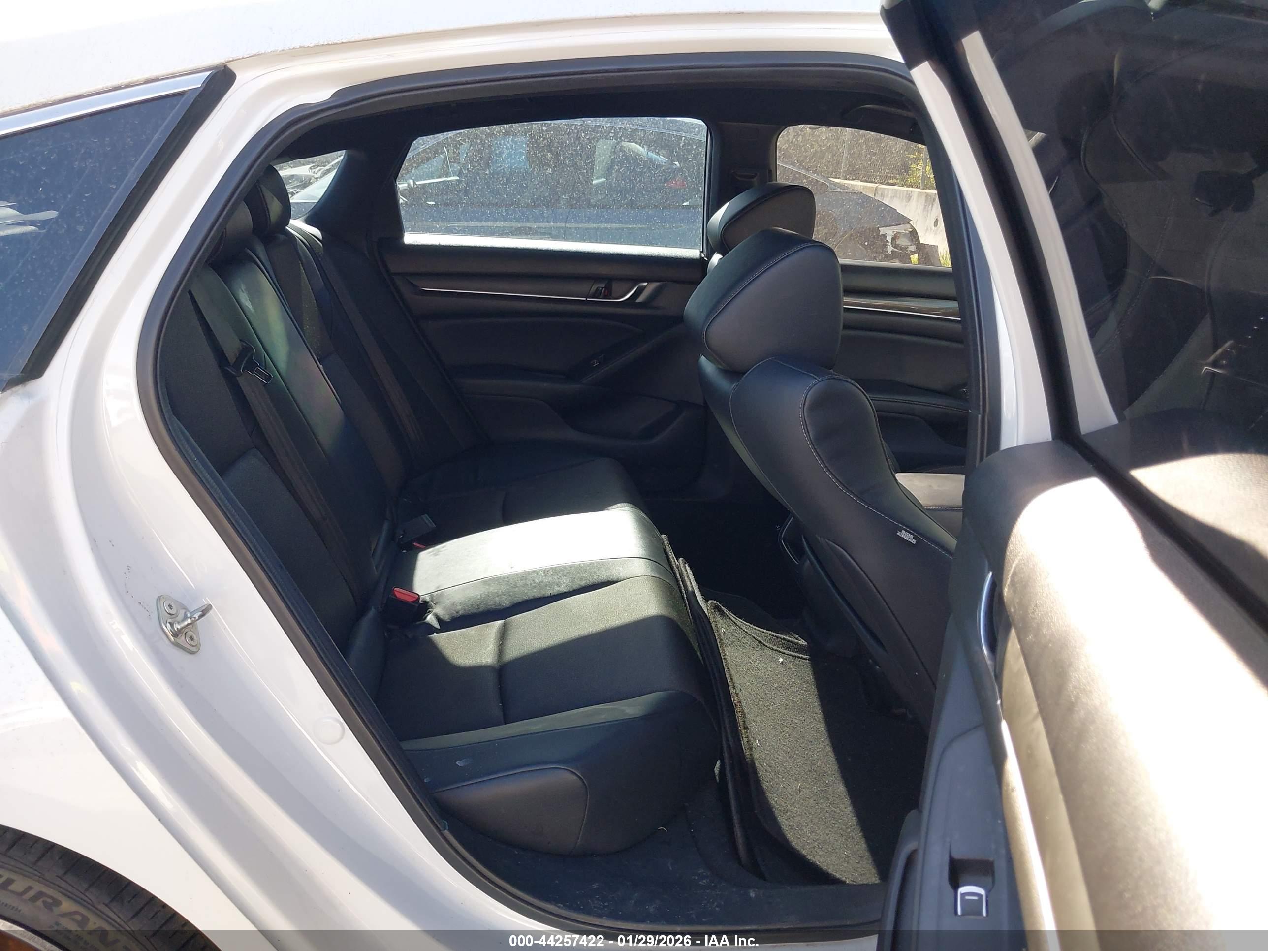 HONDA ACCORD image 8