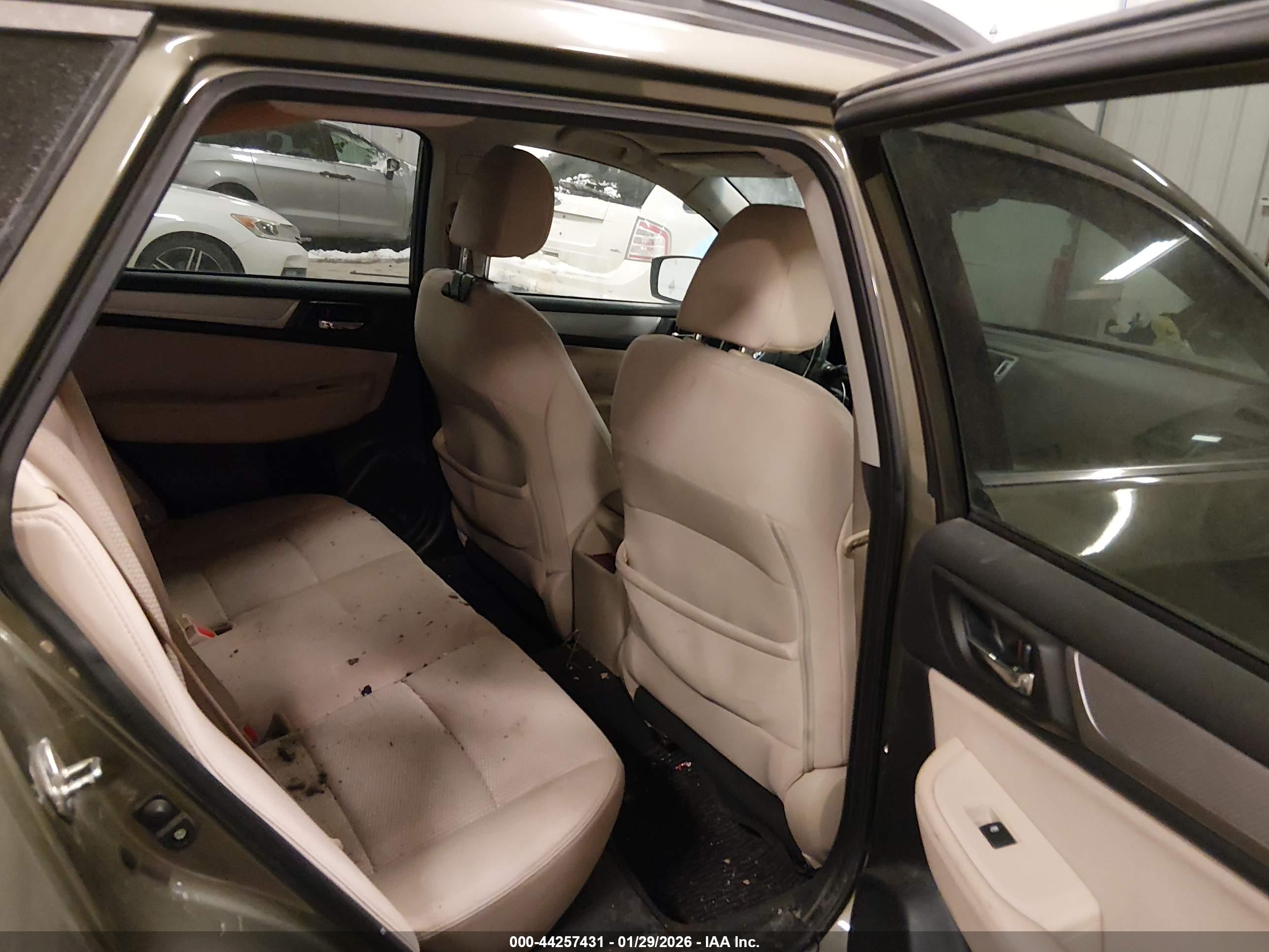 SUBARU OUTBACK image 8