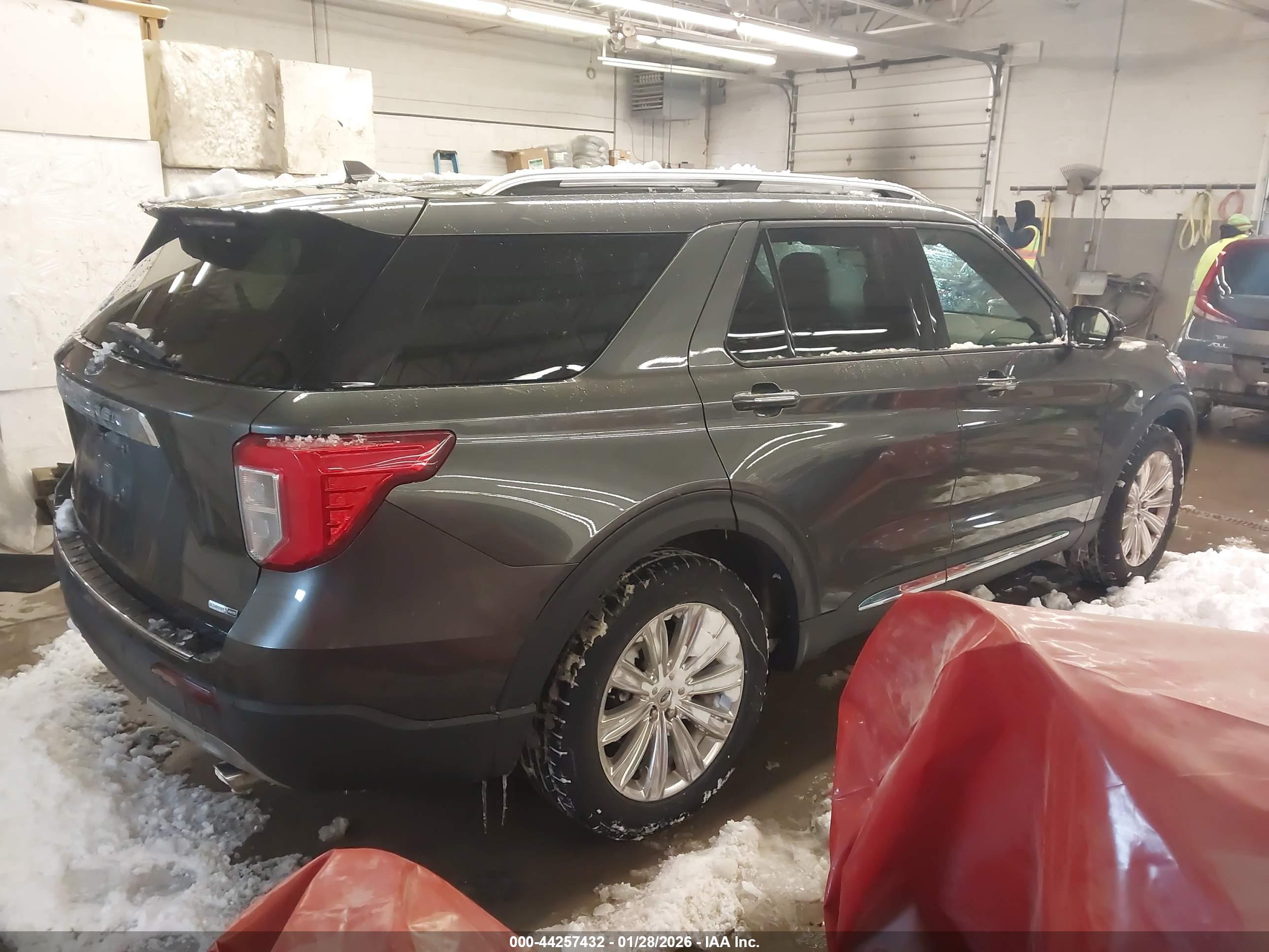 FORD EXPLORER image 4
