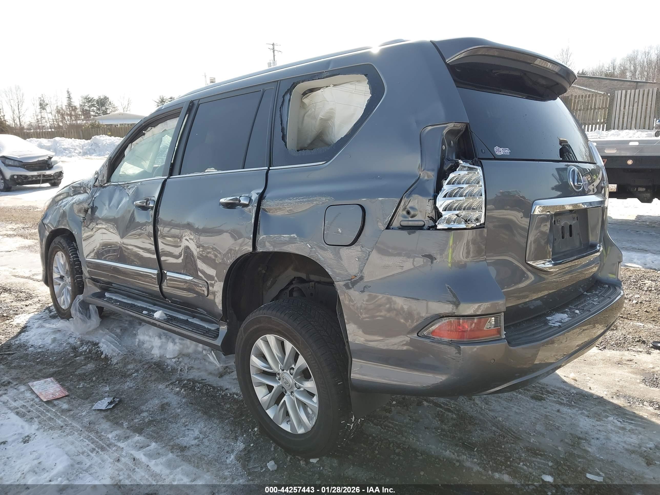 LEXUS GX image 3