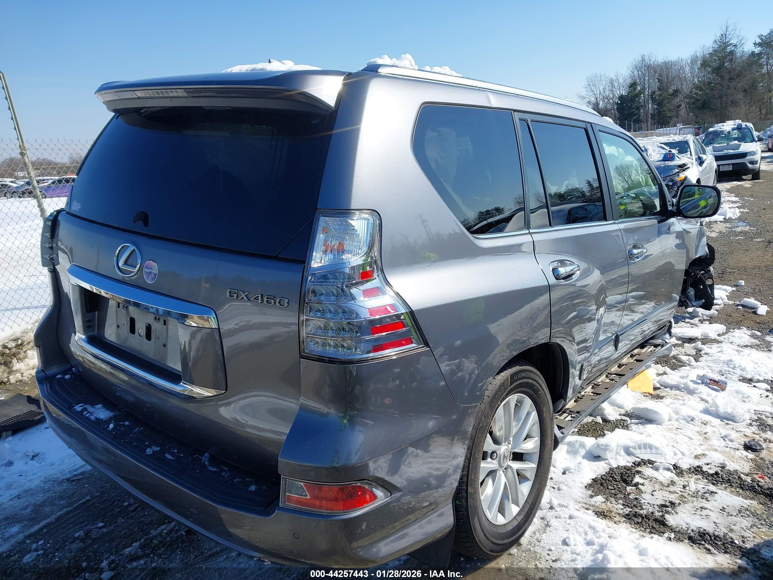 LEXUS GX image 4