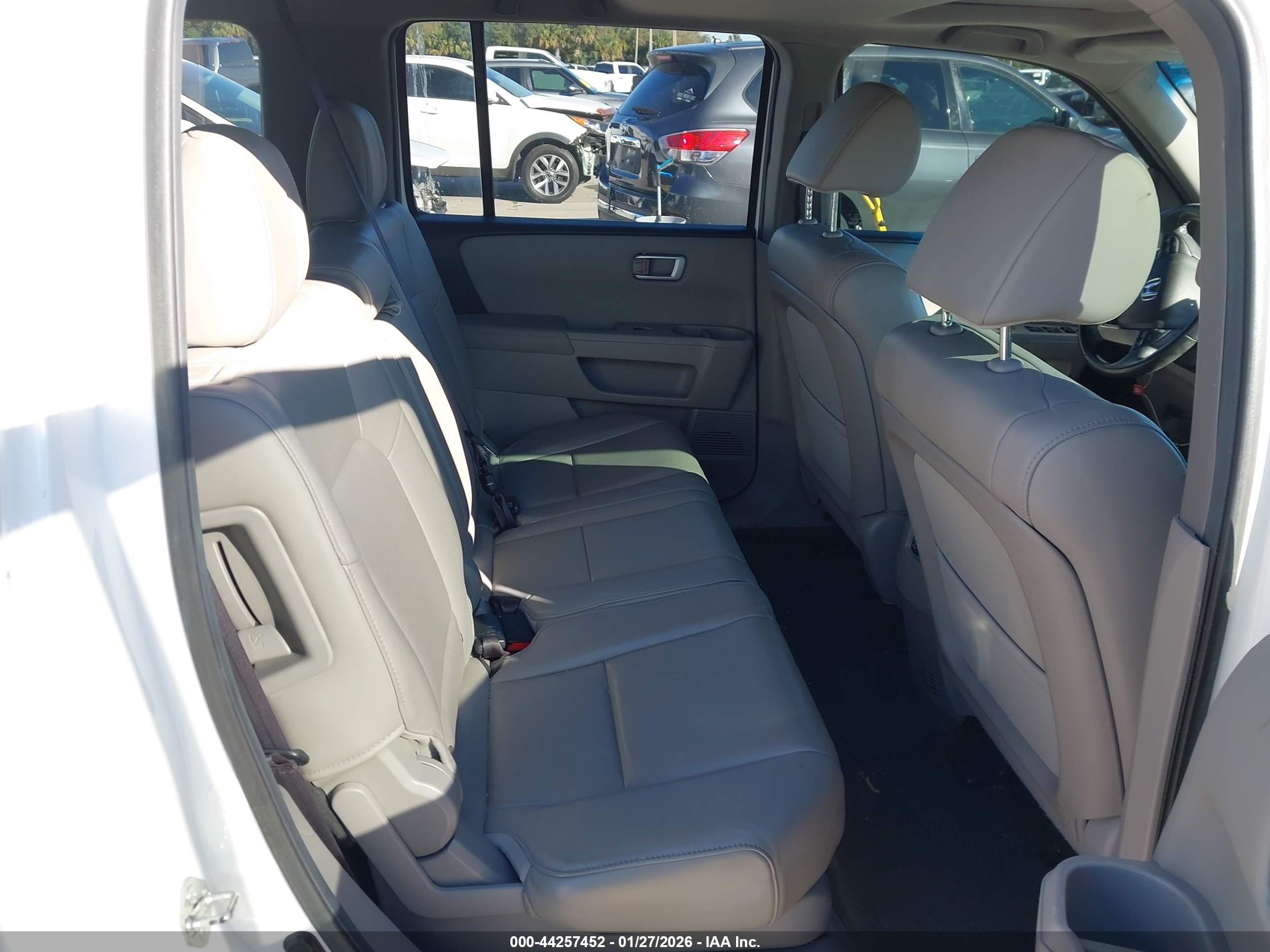 HONDA PILOT image 8