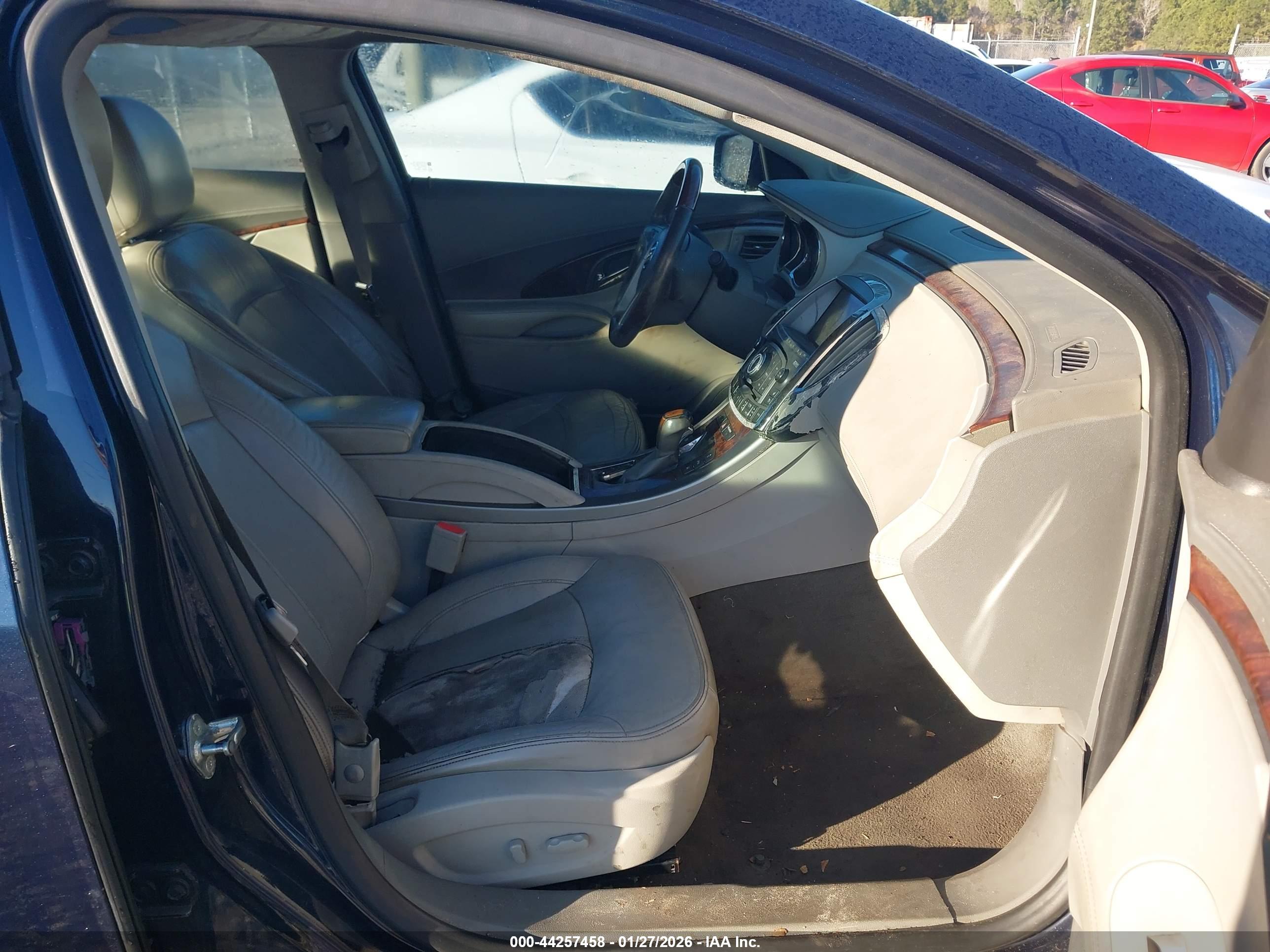 BUICK LACROSSE image 5