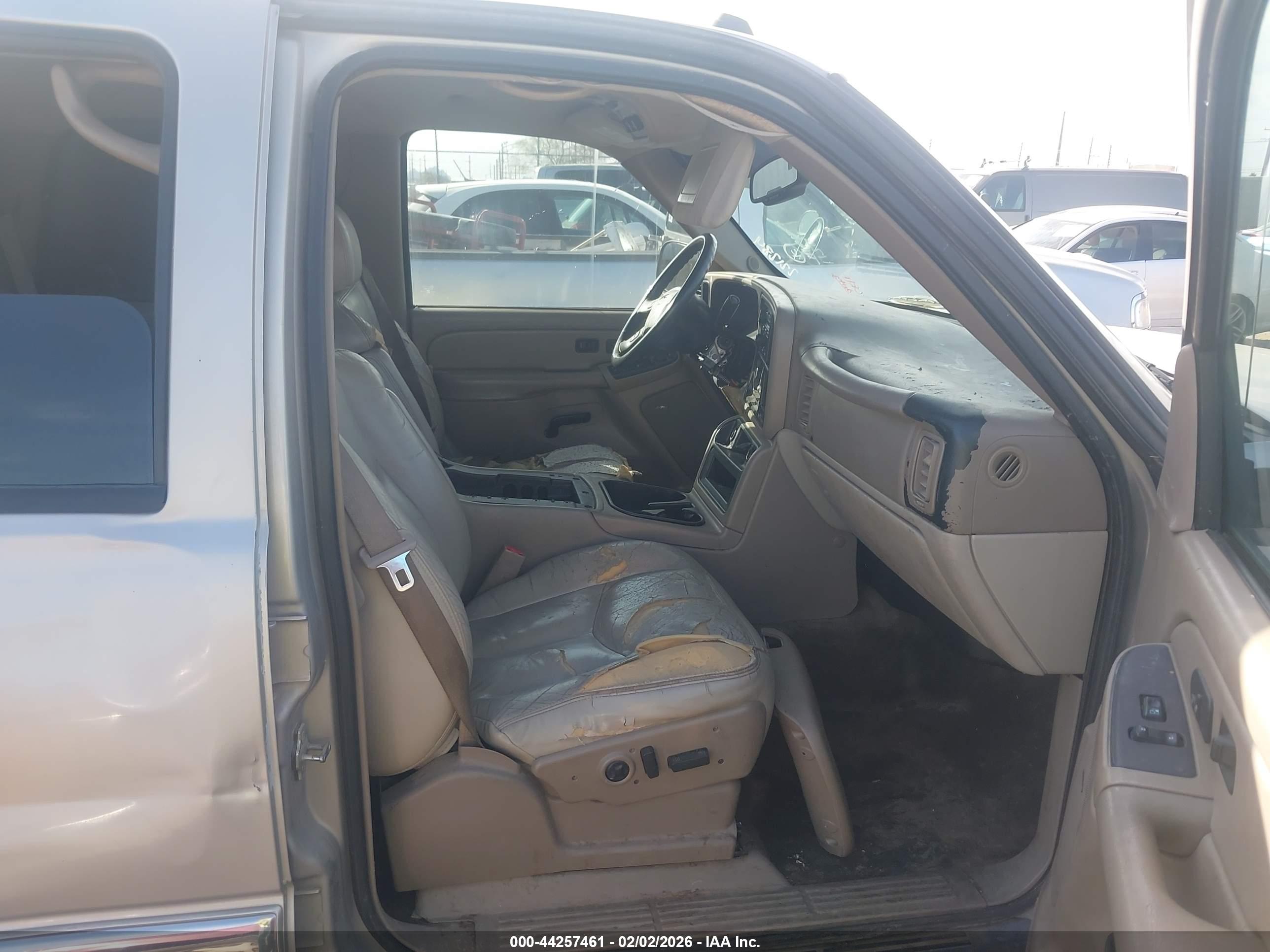 GMC YUKON image 5