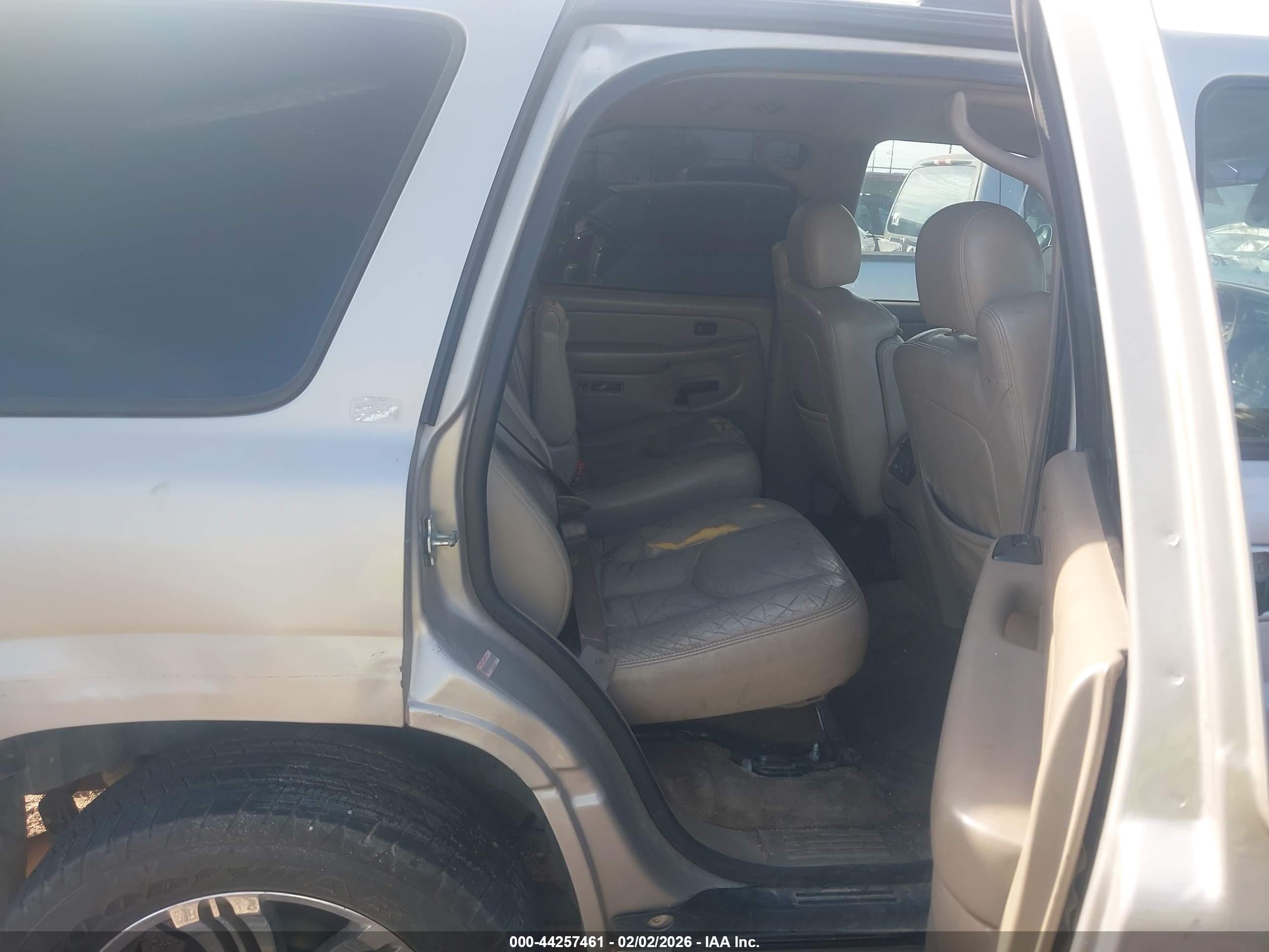 GMC YUKON image 8