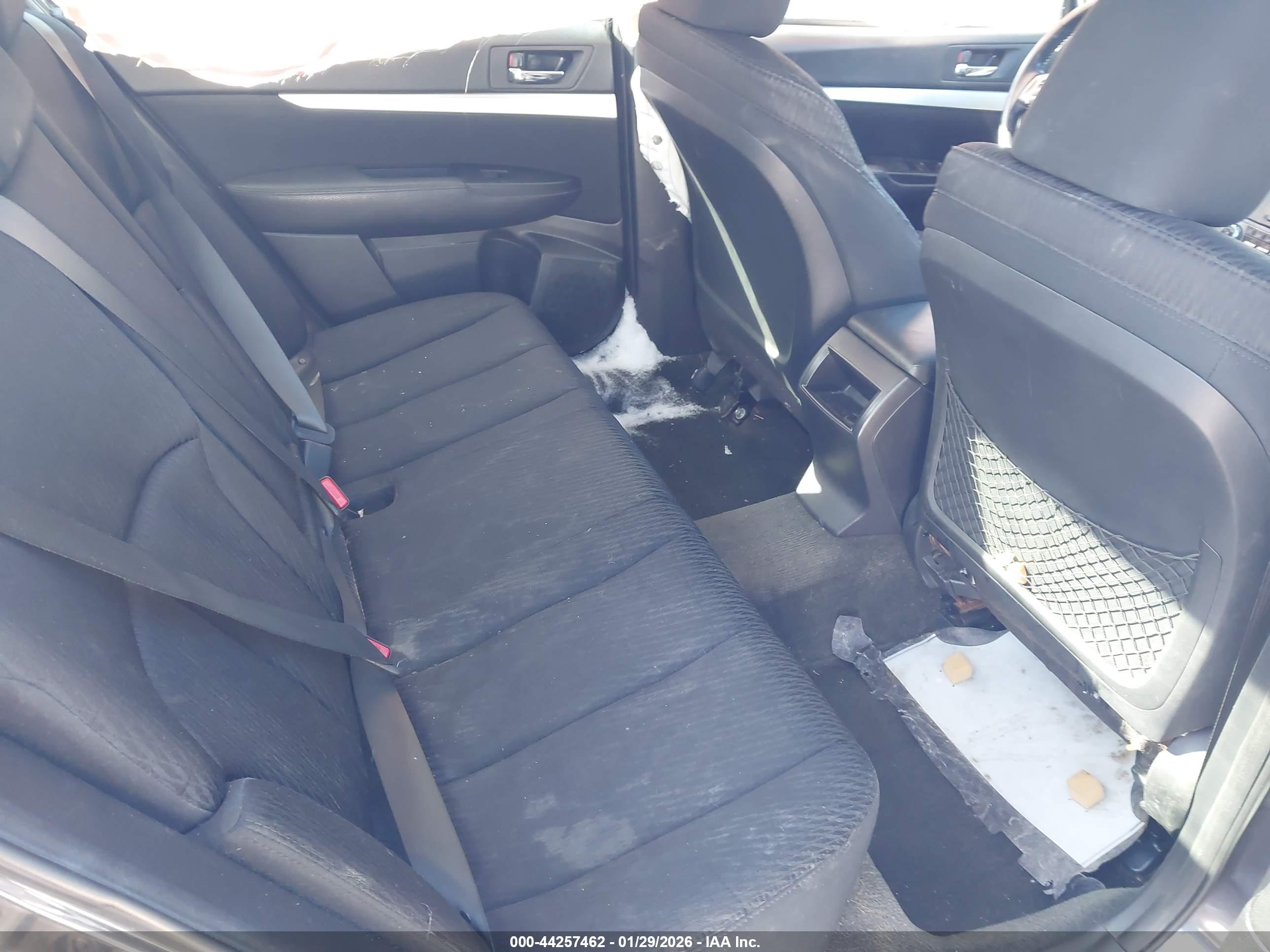 SUBARU LEGACY image 8