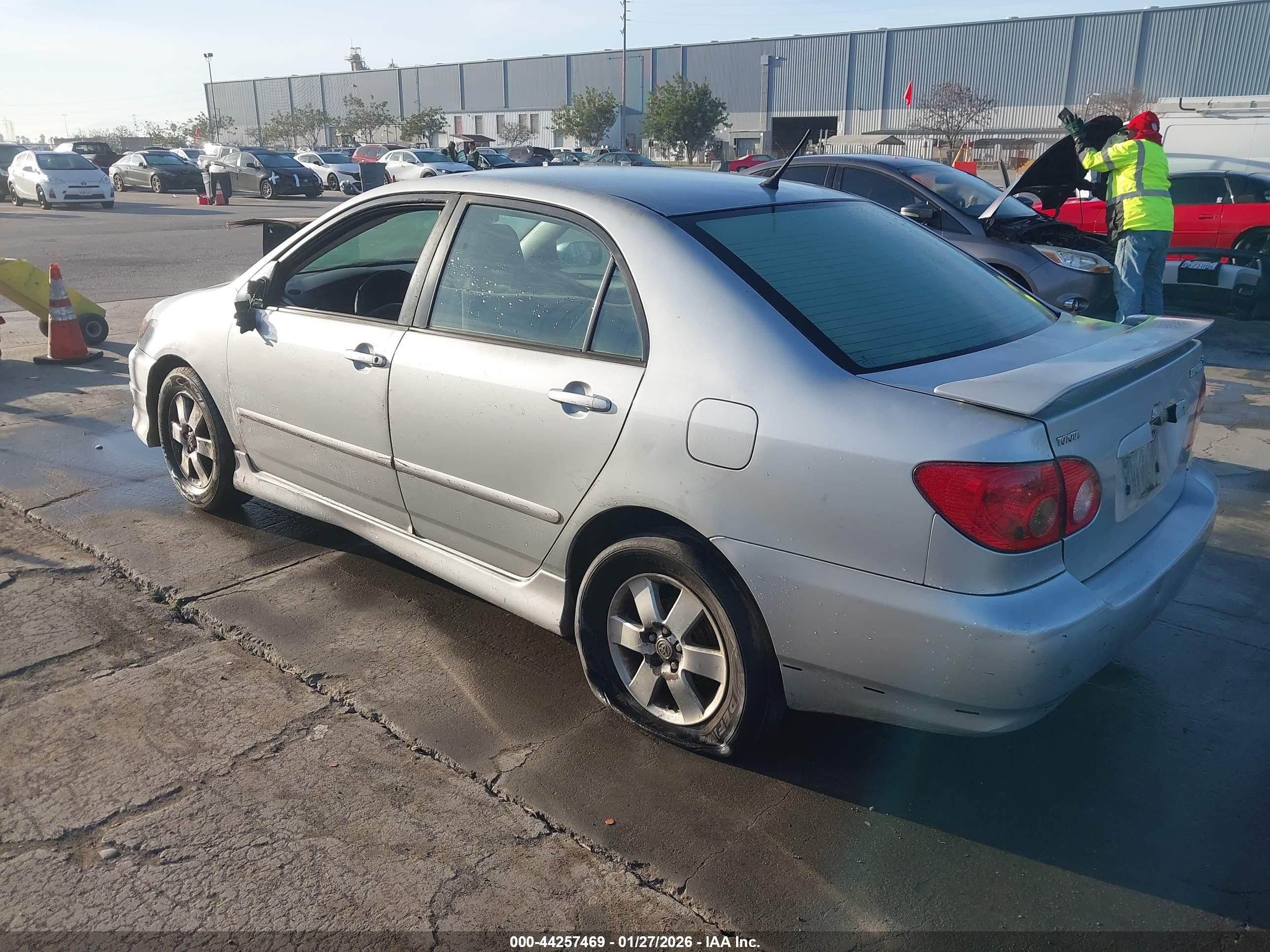 TOYOTA COROLLA image 3