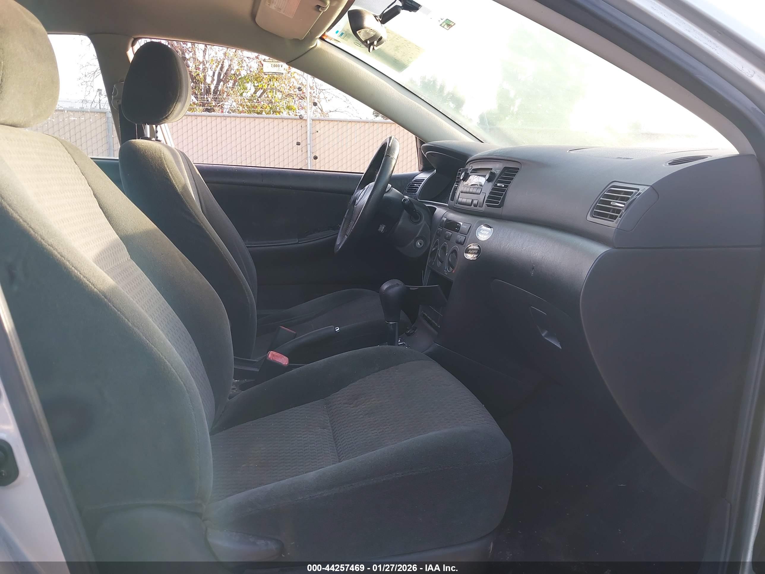 TOYOTA COROLLA image 5