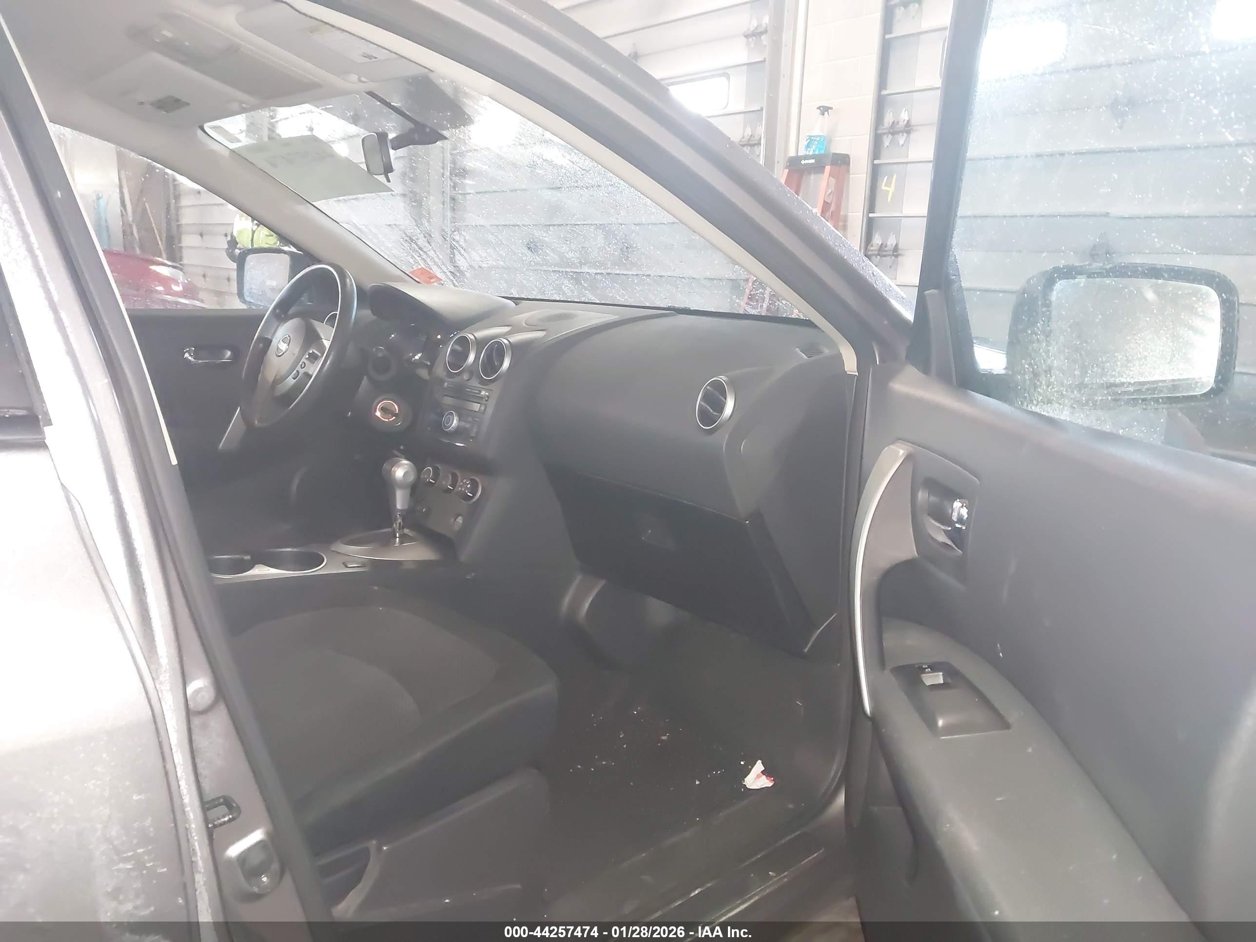 NISSAN ROGUE image 5