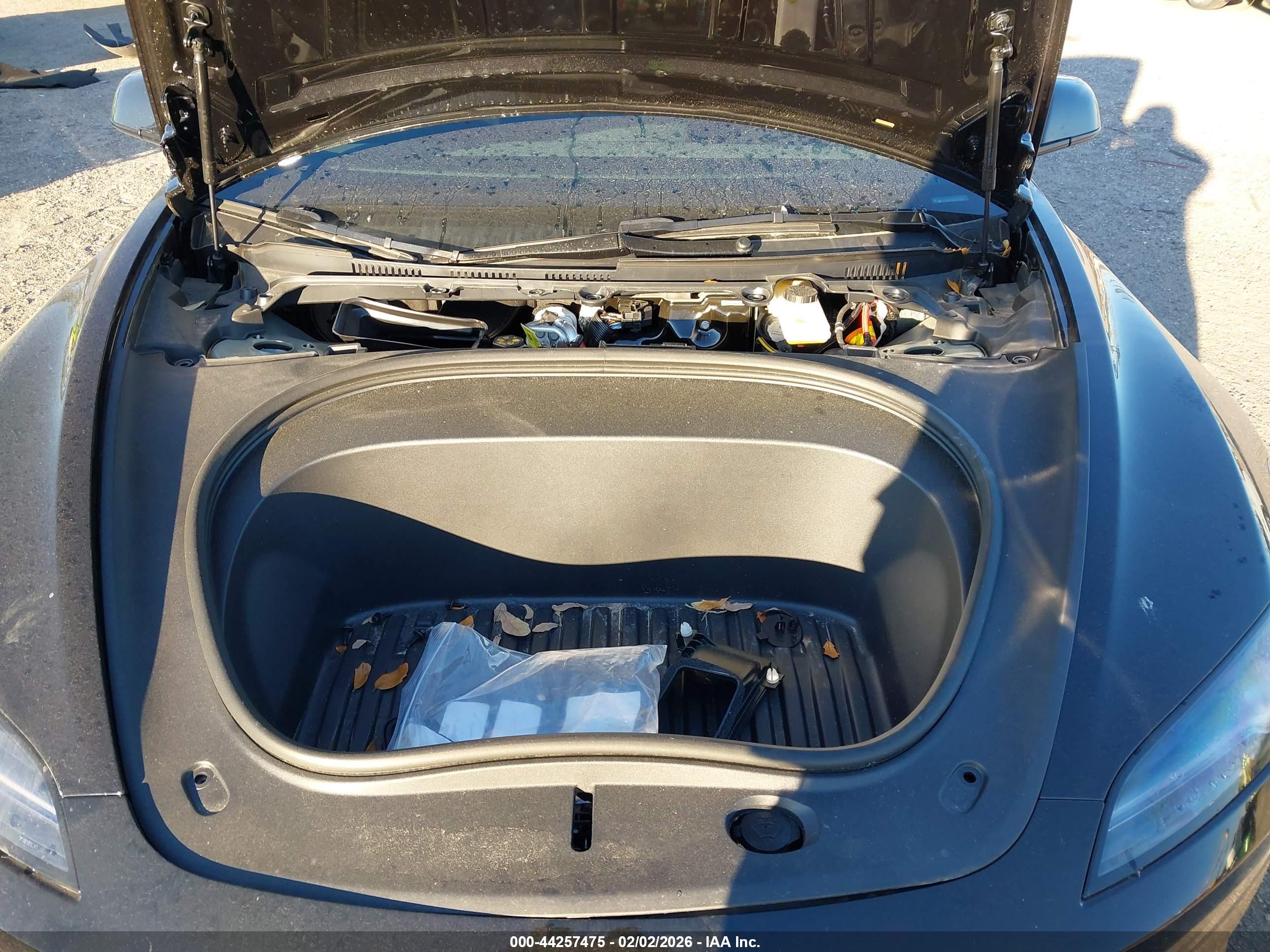 TESLA MODEL image 10