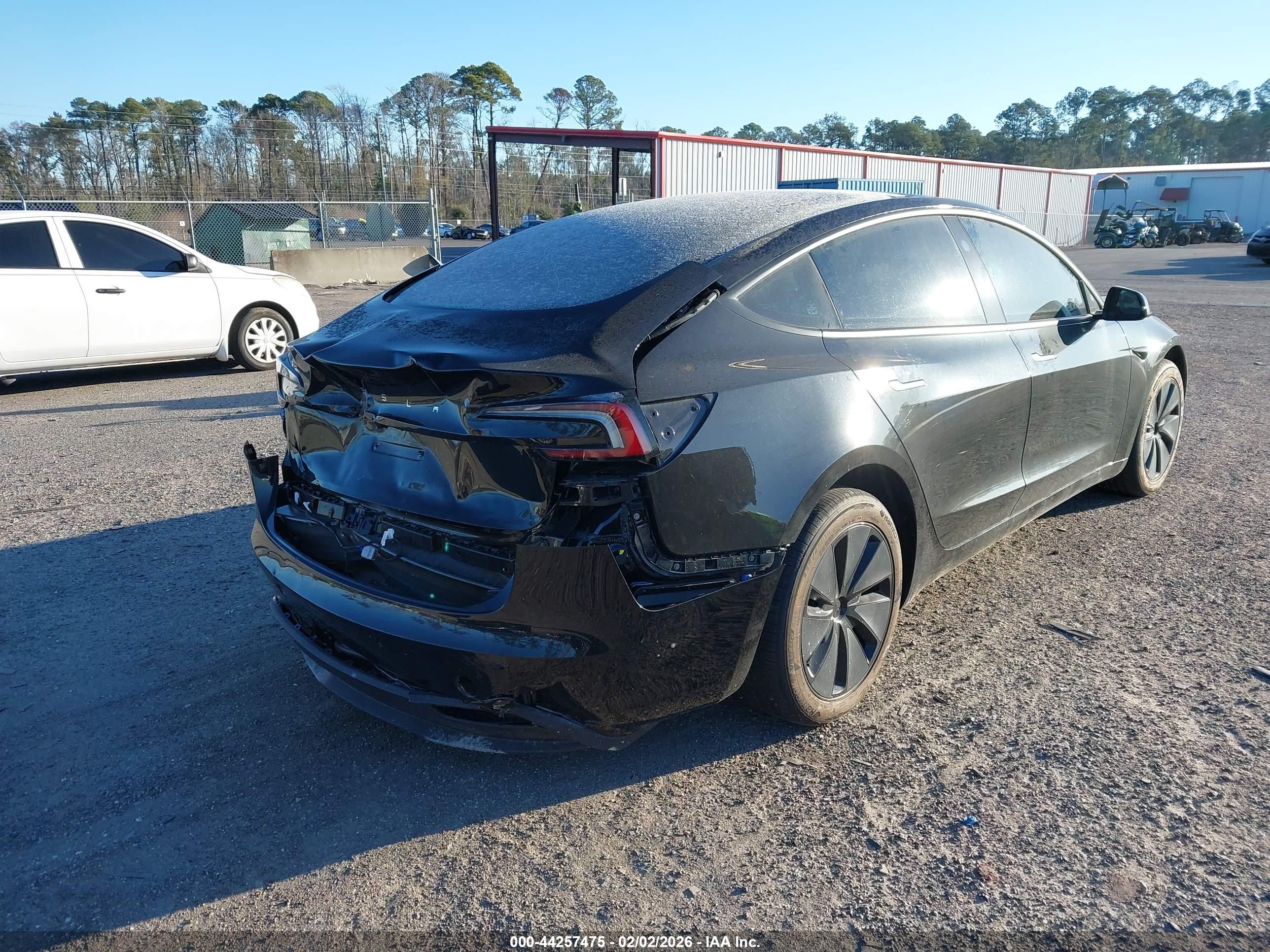 TESLA MODEL image 4