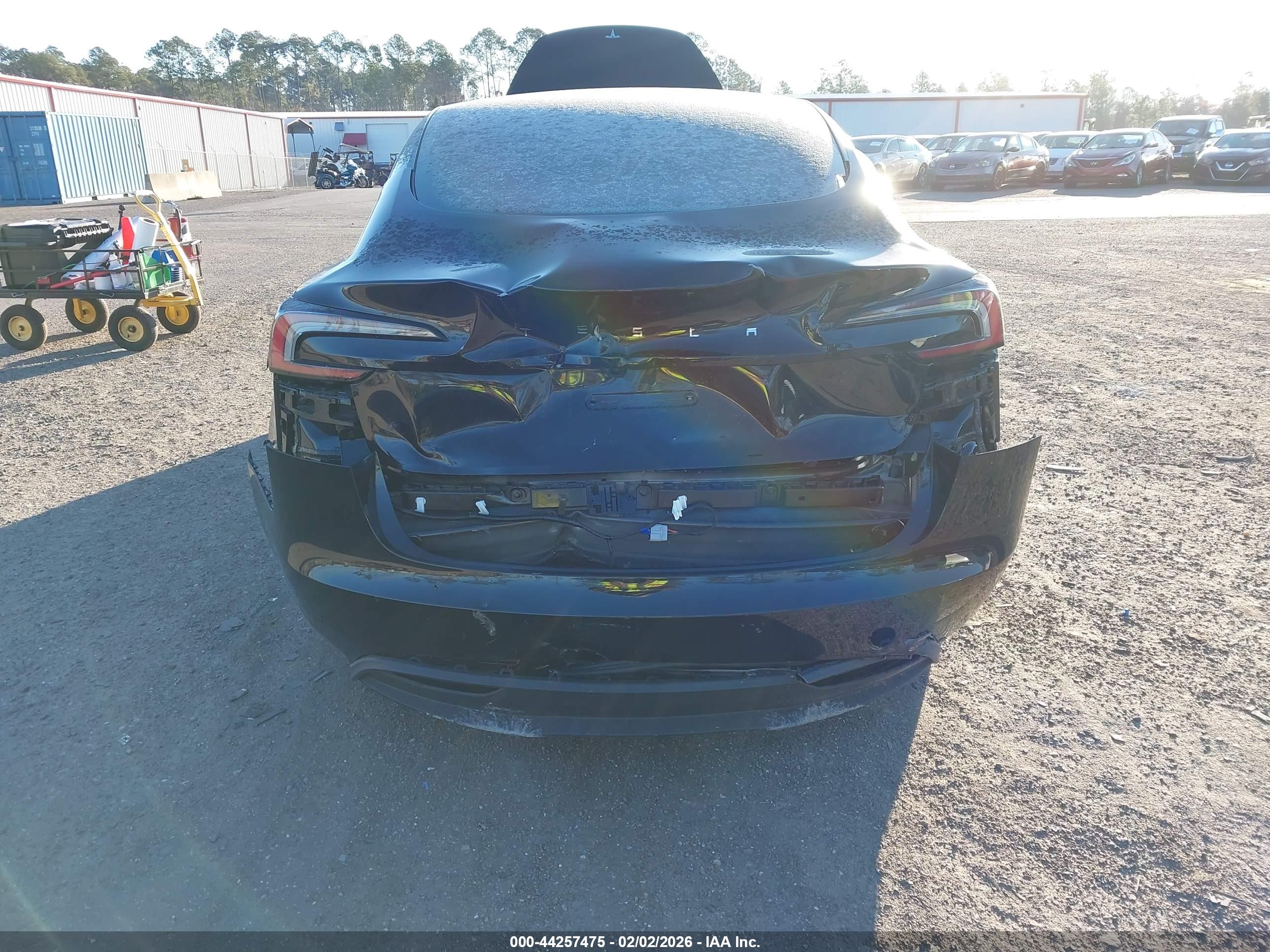 TESLA MODEL image 6