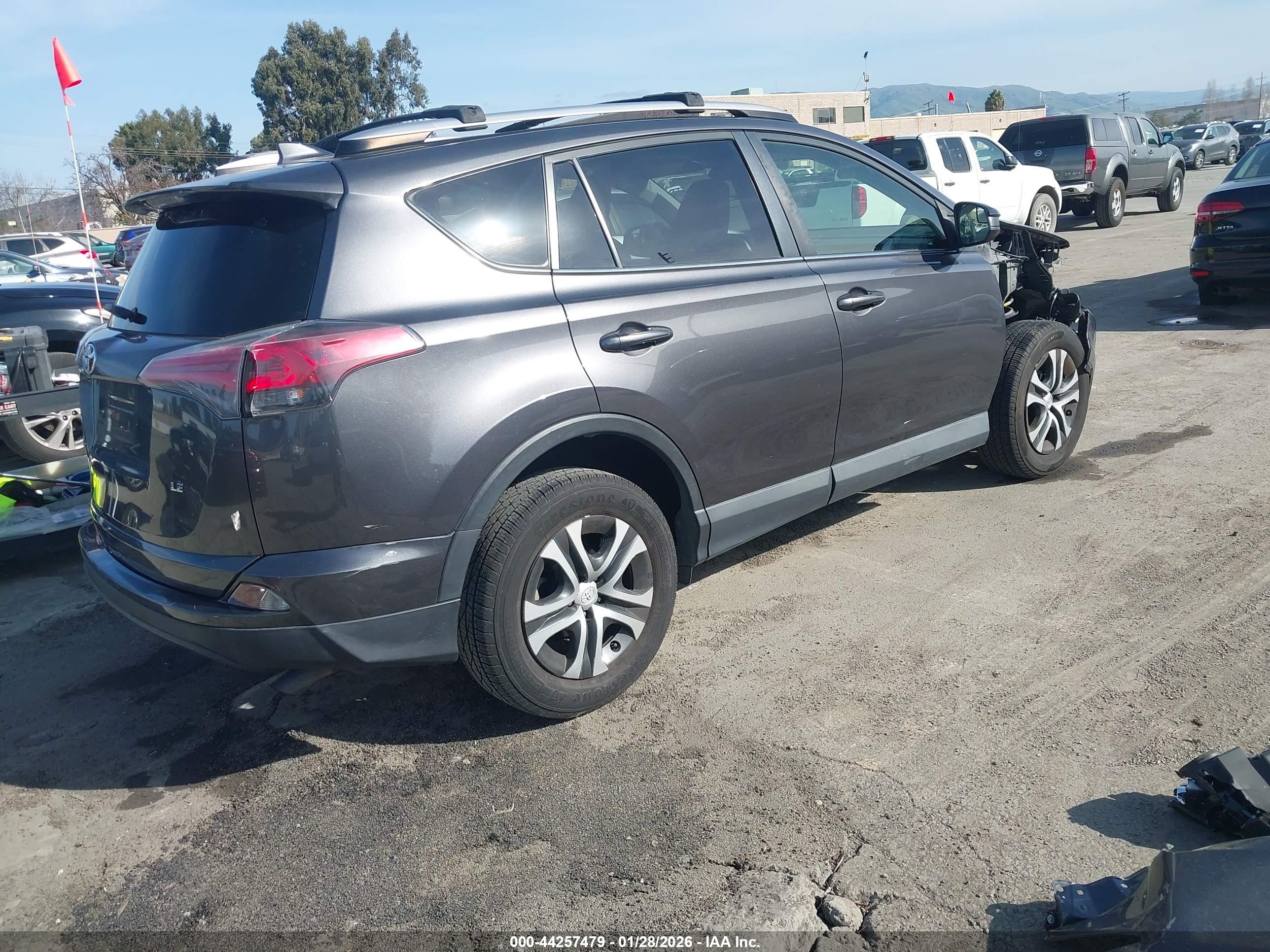 TOYOTA RAV4 image 4